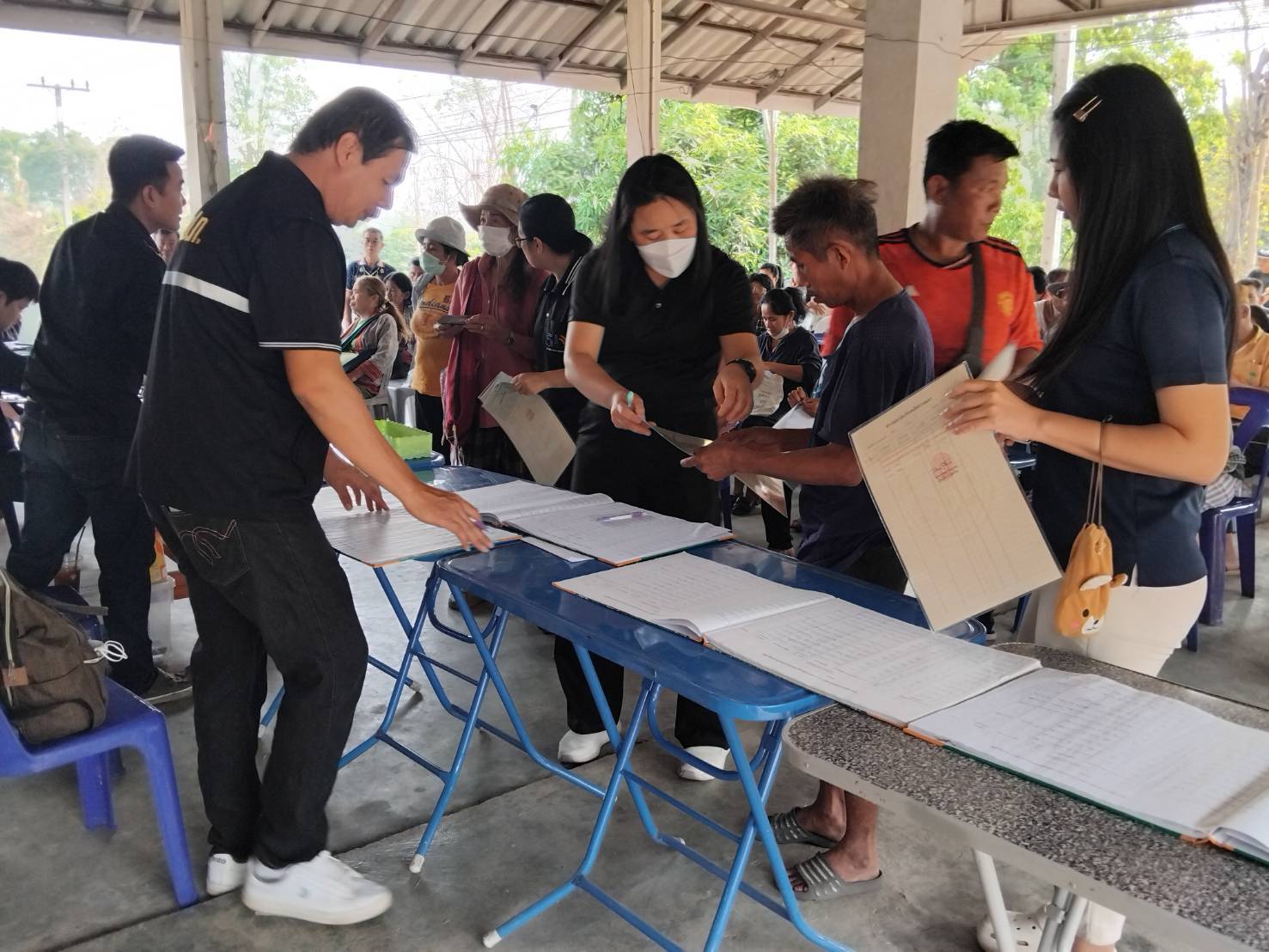 title - ส.ป.ก.ลำพูน เดินหน้าออกหน่วยบริการประชาชนเคลื่อนที่ (Mobile Unit) เพื่ออำนวยความสะดวกและยกระดับคุณภาพชีวิตของเกษตรกรในเขตปฏิรูปที่ดินจังหวัดลำพูน