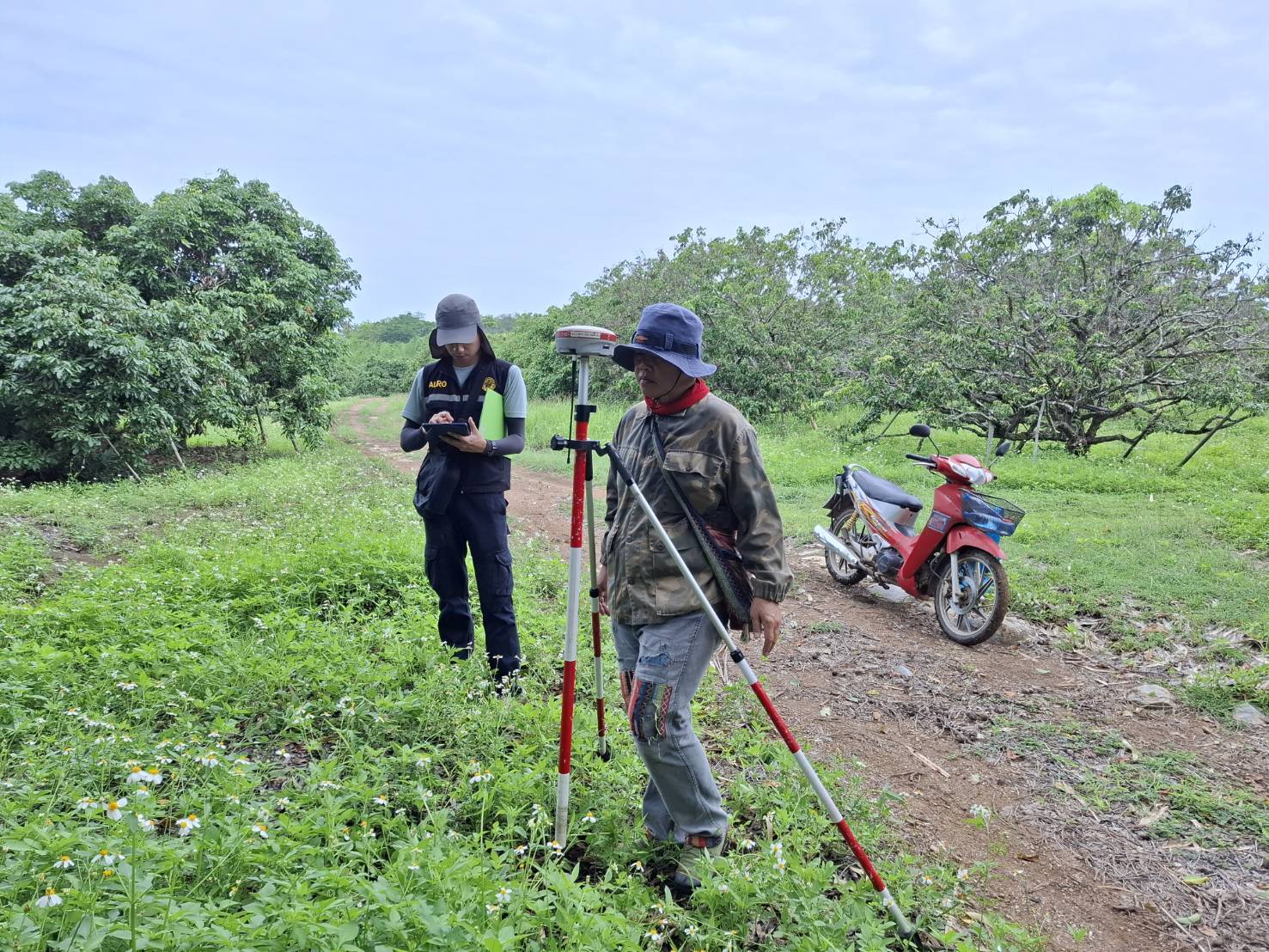 title - ส.ป.ก.ลำพูน ลงพื้นที่ดำเนินการรังวัดปรับปรุงแผนที่ตามมาตรฐาน RTK GNSS NETWORK ประจำปีงบประมาณ พ.ศ. 2569