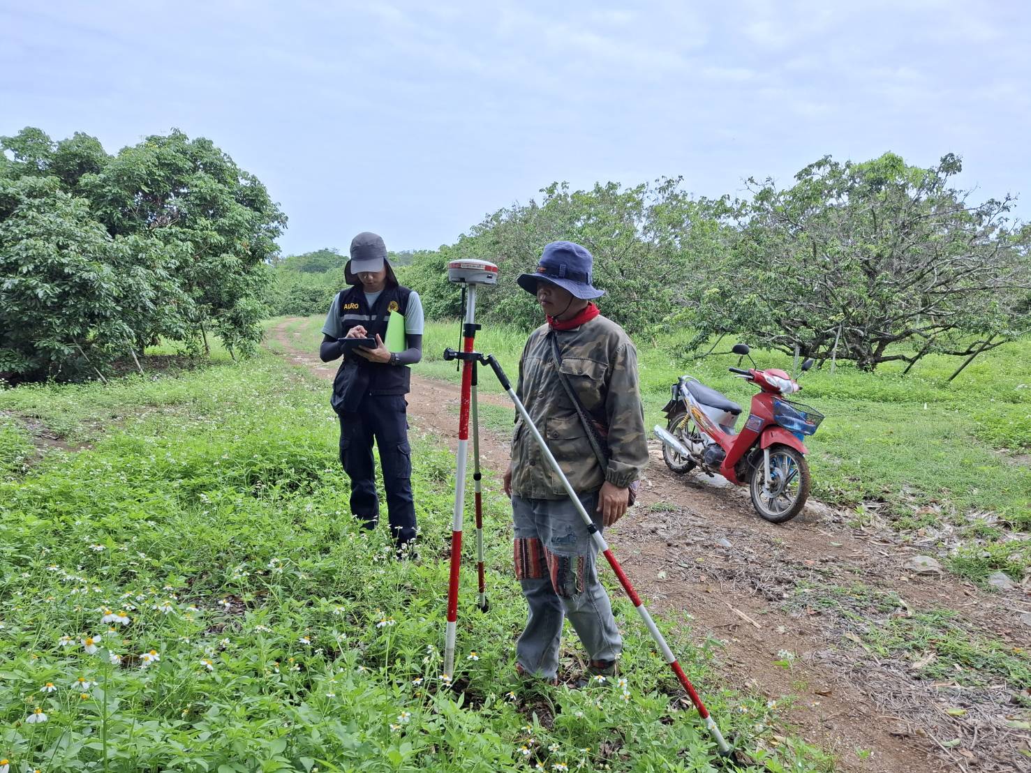 title - ส.ป.ก.ลำพูน ลงพื้นที่ดำเนินการรังวัดปรับปรุงแผนที่ตามมาตรฐาน RTK GNSS NETWORK ประจำปีงบประมาณ พ.ศ. 2569
