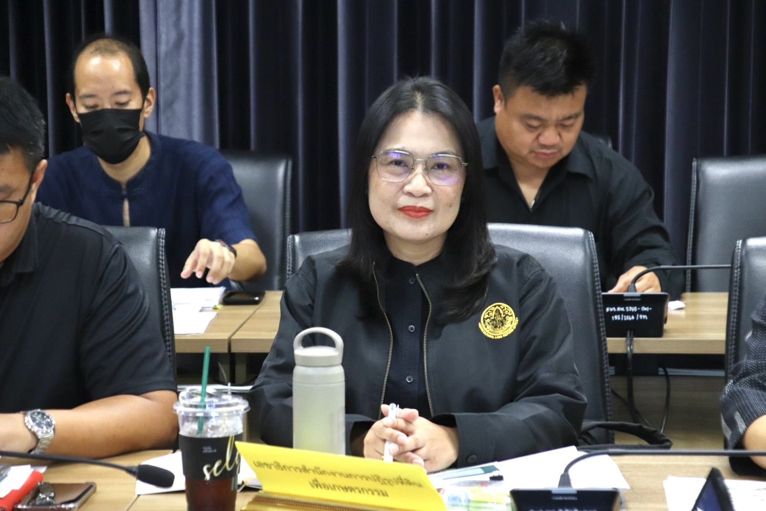 title - สำนักงานการปฏิรูปที่ดินจังหวัดลำพูน ร่วมประชุมชี้แจงแนวทางการประเมินผลโครงการพัฒนาพื้นที่ลุ่มน้ำแม่อาวอันเนื่องมาจากพระราชดำริ จังหวัดลำพูน