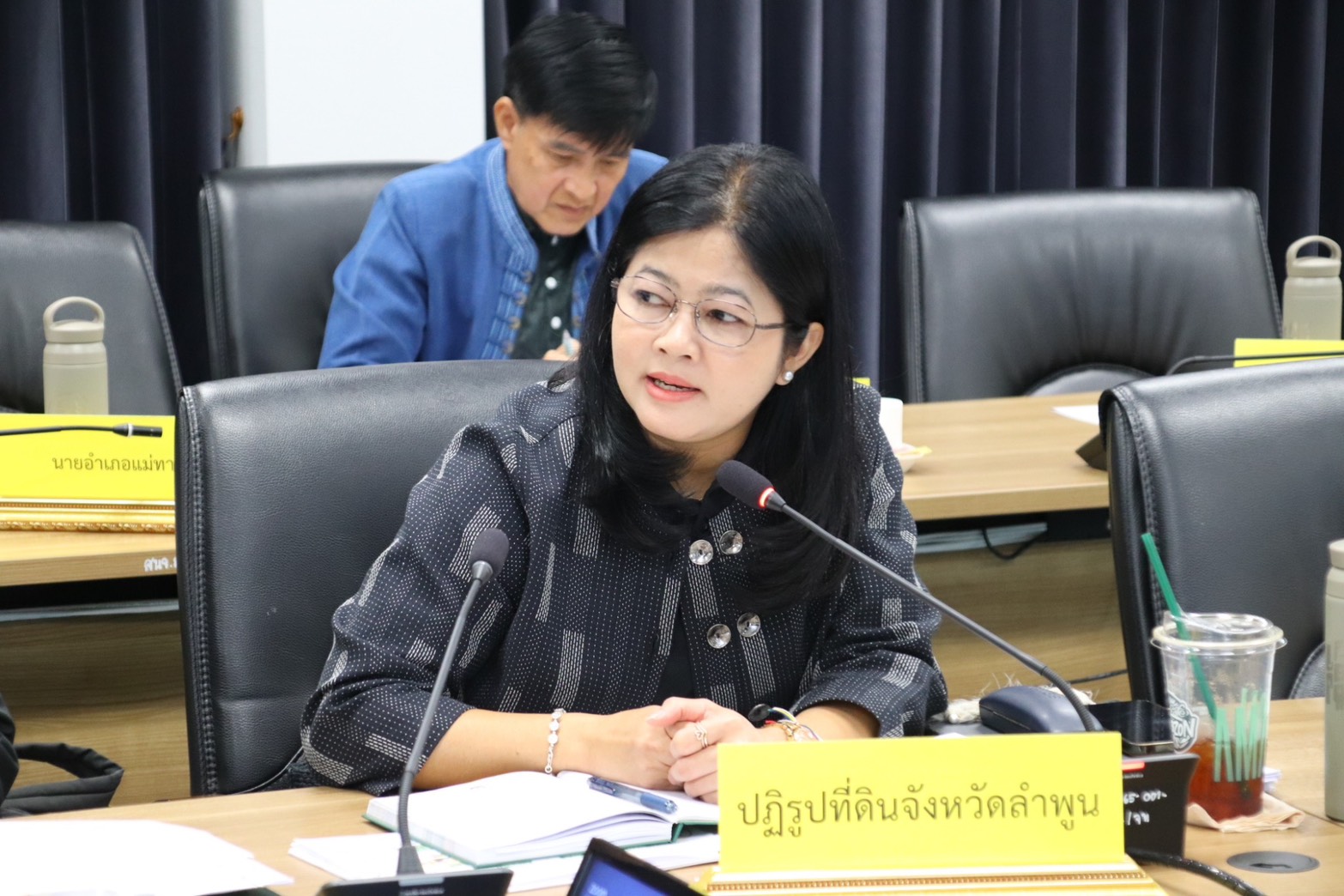 title - สำนักงานการปฏิรูปที่ดินจังหวัดลำพูน ร่วมประชุมชี้แจงแนวทางการประเมินผลโครงการพัฒนาพื้นที่ลุ่มน้ำแม่อาวอันเนื่องมาจากพระราชดำริ จังหวัดลำพูน