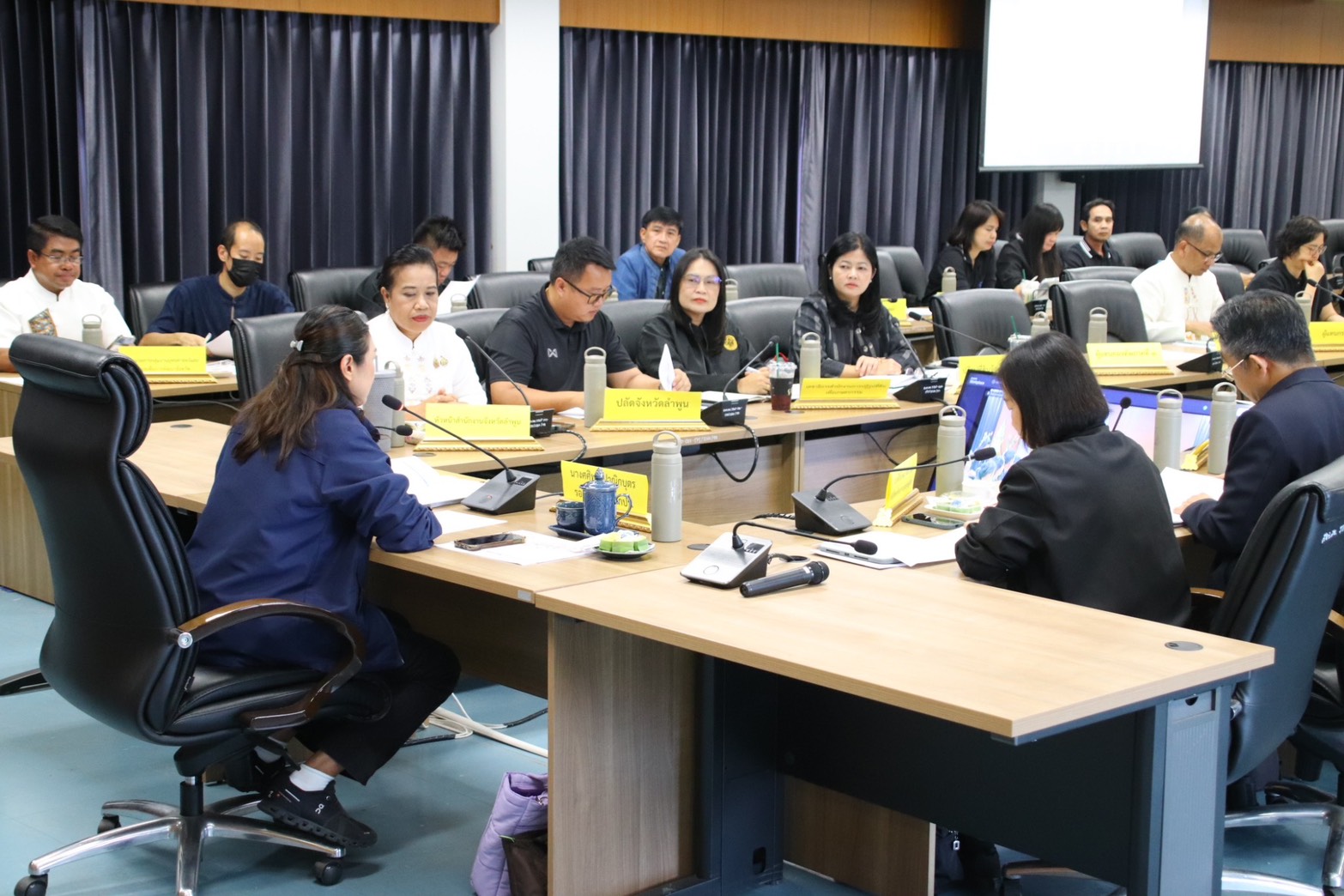 title - สำนักงานการปฏิรูปที่ดินจังหวัดลำพูน ร่วมประชุมชี้แจงแนวทางการประเมินผลโครงการพัฒนาพื้นที่ลุ่มน้ำแม่อาวอันเนื่องมาจากพระราชดำริ จังหวัดลำพูน