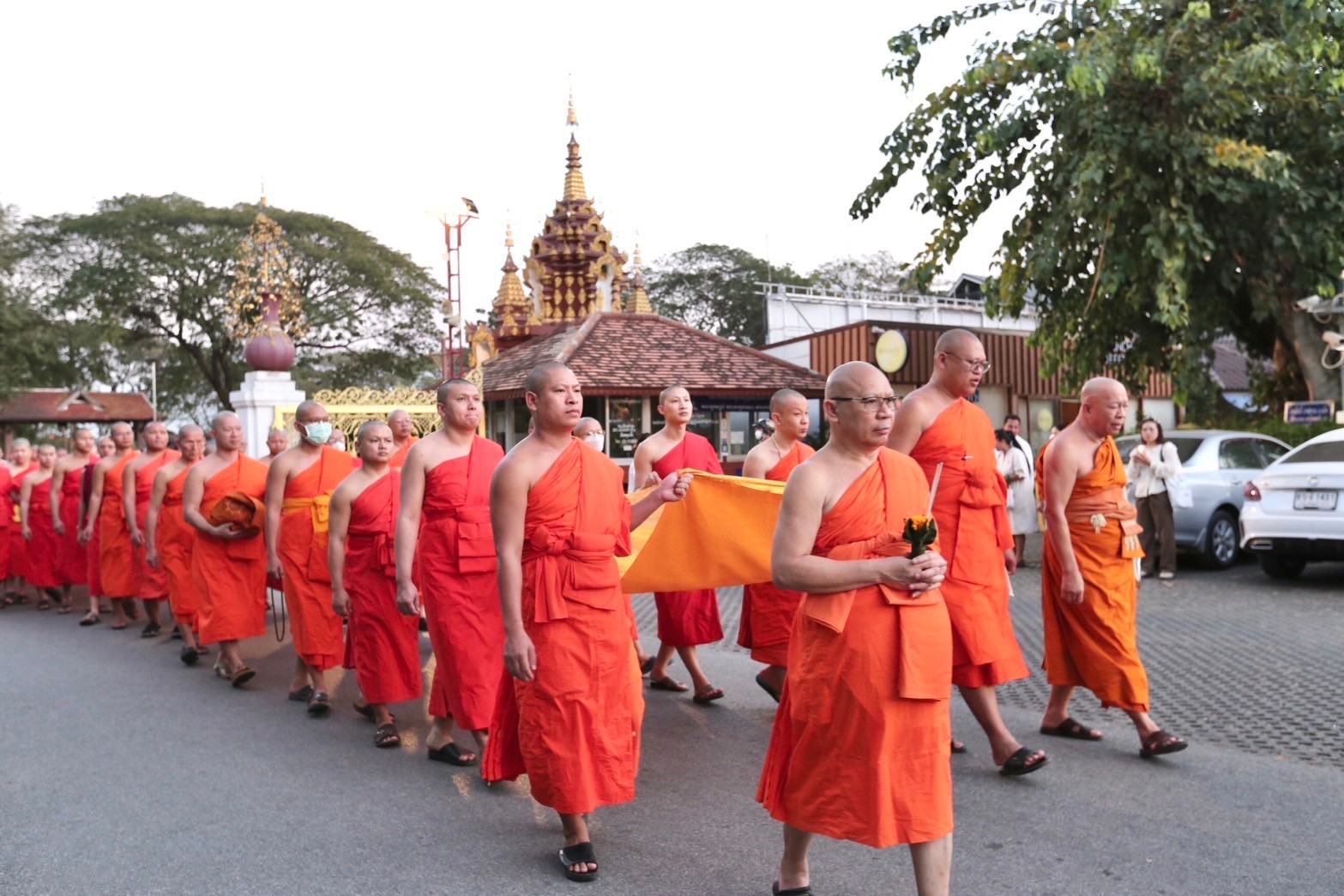 title - ข้าราชการและเจ้าหน้าที่ส.ป.ก.ลำพูน ร่วมกิจกรรมทางพุทธศาสนาเนื่องในวันมาฆบูชาประจำปี 2568  เพื่อความเป็นสิริมงคล