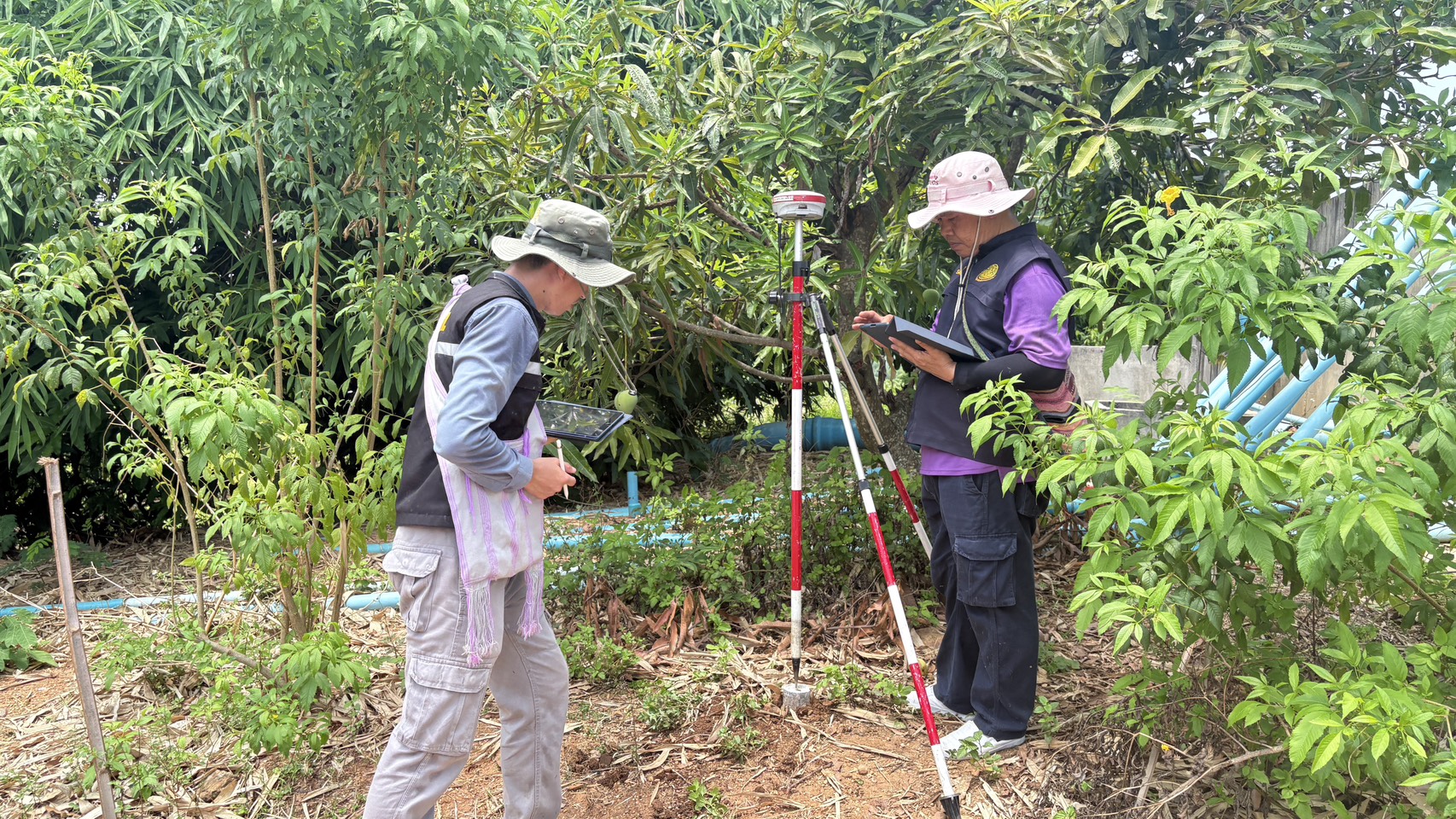 title - ส.ป.ก.ลำพูน บูรณาการตรวจสอบเอกสารและรังวัดแปลงที่ดิน เพื่อสนับสนุนการพัฒนาโครงสร้างพื้นฐานด้านทรัพยากรน้ำในเขตปฏิรูปที่ดิน