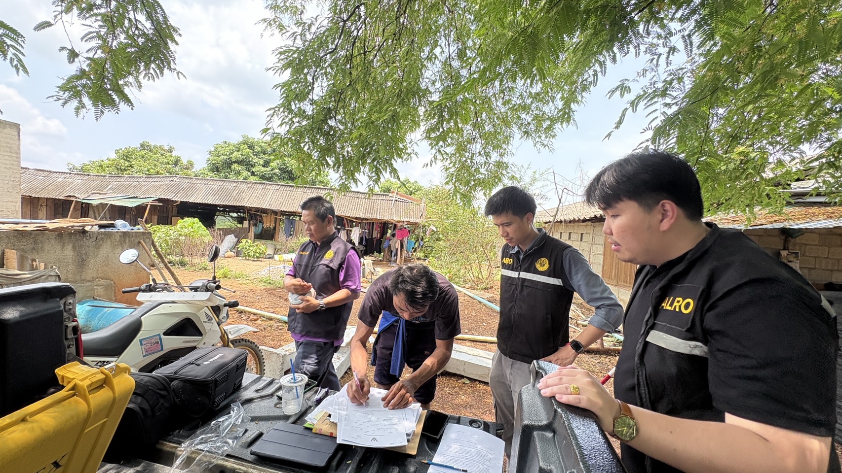 title - ส.ป.ก.ลำพูน บูรณาการตรวจสอบเอกสารและรังวัดแปลงที่ดิน เพื่อสนับสนุนการพัฒนาโครงสร้างพื้นฐานด้านทรัพยากรน้ำในเขตปฏิรูปที่ดิน