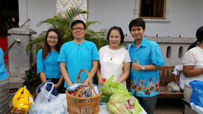 ส.ป.ก.ลำพูน ร่วมพิธีทำบุญตักบาตรเพื่อถวายเป็นพระราชกุศลเนื่องในโอกาสพระราชพิธีมหามงคลเฉลิมพระชนมพรรษา ๗ รอบ ๑๒ สิงหาคม ๒๕๕๙