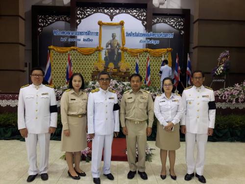 ปฏิรูปที่ดินจังหวัดลำพูน พร้อมเจ้าหน้าที่ รวมพิธีวางพวงมาลาถวายราชสักาาระวันคล้ายวันสวรรคตสมเด็จพระนเรศวรมหาราช