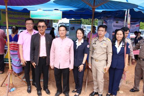 สำนักงานการปฏิรูปที่ดินจังหวัดลำพูน ร่วมพิธีเปิดและร่วมให้บริการเกษตรกรตามโครงการหน่วยบำบัดทุกข์ บำรุงสุขและคืนความสุขให้ประชาชน จังหวัดลำพูนเคลื่อนที่