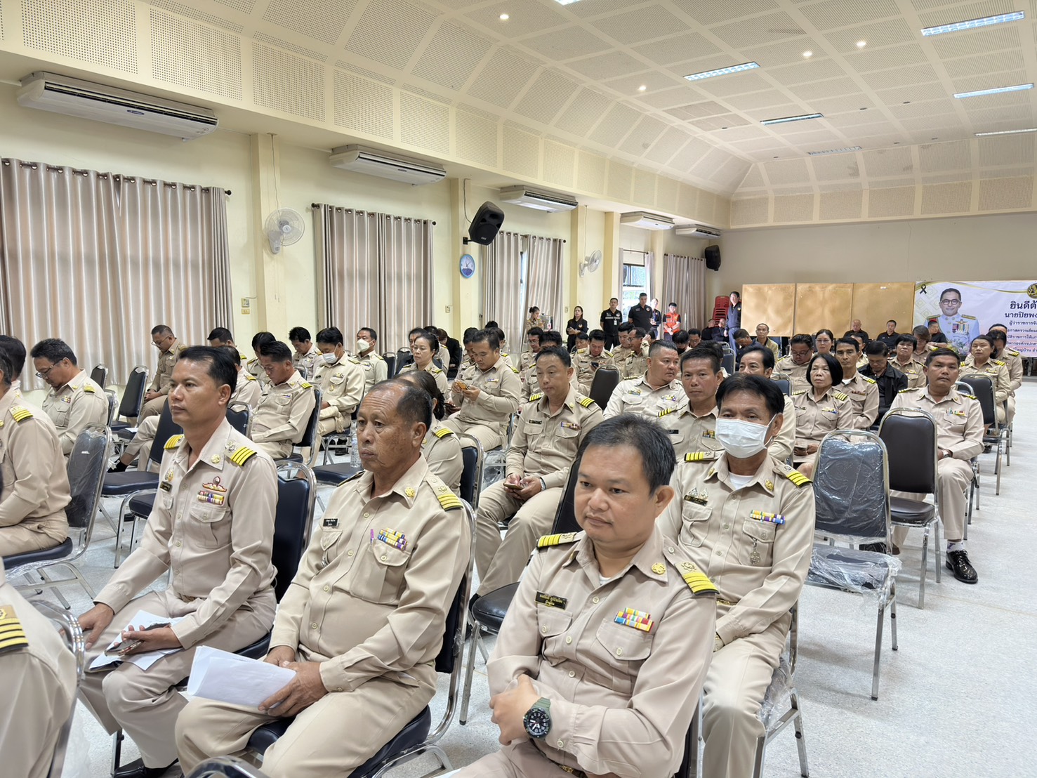 title - ปฏิรูปที่ดินจังหวัดลำพูน พร้อมด้วยส่วนราชการจังหวัดลำพูน ร่วมติดตามผู้ว่าราชการจังหวัดลำพูน ในการประชาสัมพันธ์และสร้างการรับรู้ นโยบายสำคัญของจังหวัดลำพูน 