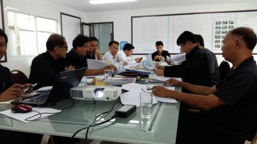 ประชุมคณะกรรมการตรวจการจ้าง โครงการก่อสร้างงานผังบริเวณและกลุ่มอาคารชุดพักอาศัยเจ้าหน้าที่  นักเรียน  ศูนย์ศิลปาชีพบางไทร ชาย-หญิง