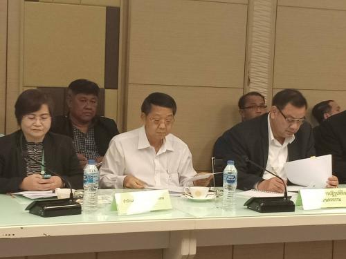 การประชุมหารือเพื่อกำหนดรูปแบบ และคู่มือการก่อสร้างถนนผสมยางพารา