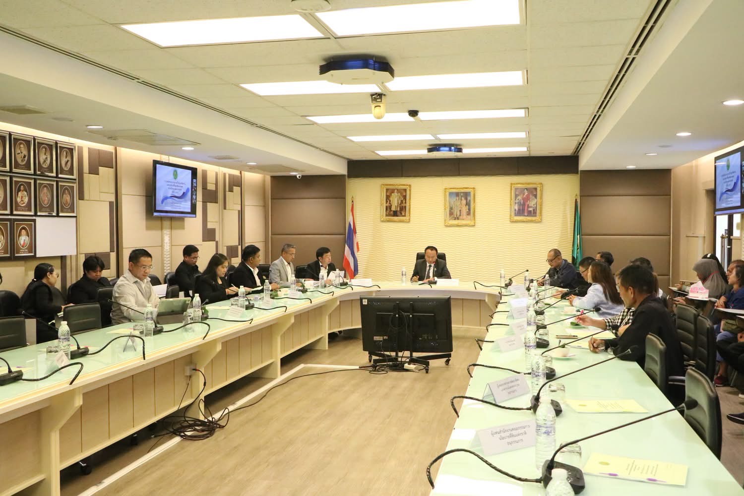 สจก. เข้าร่วมประชุมคณะอนุกรรมการแก้ไขปัญหาที่ดินทำกินฯ เครือข่ายเกษตรกรช่วยชาติ ครั้งที่ 1/2569