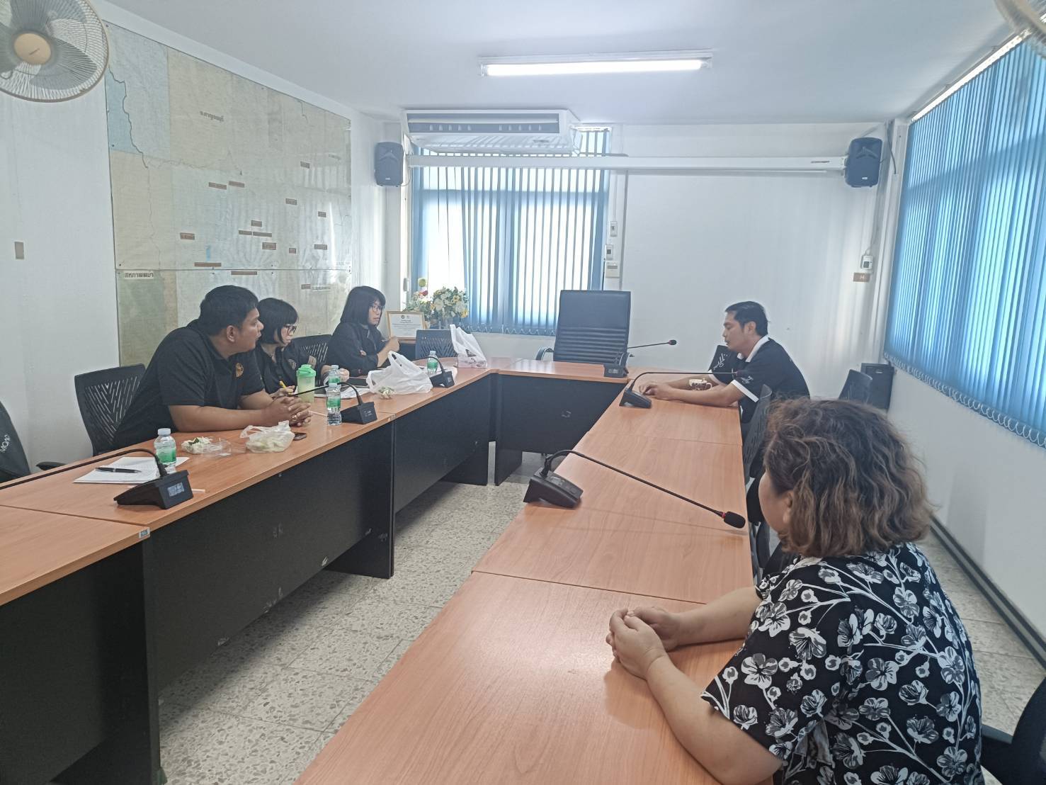 title - สจก. ติดตามผลการดำเนินงานโครงการอนุญาตใช้ประโยชน์ที่ดิน ประจำปีงบประมาณ พ.ศ. 2569 และหารือแนวทางการจัดที่ดินในพื้นที่เป้าหมาย จังหวัดราชบุรี