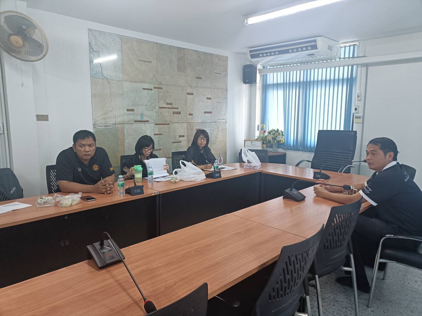 title - สจก. ติดตามผลการดำเนินงานโครงการอนุญาตใช้ประโยชน์ที่ดิน ประจำปีงบประมาณ พ.ศ. 2569 และหารือแนวทางการจัดที่ดินในพื้นที่เป้าหมาย จังหวัดราชบุรี