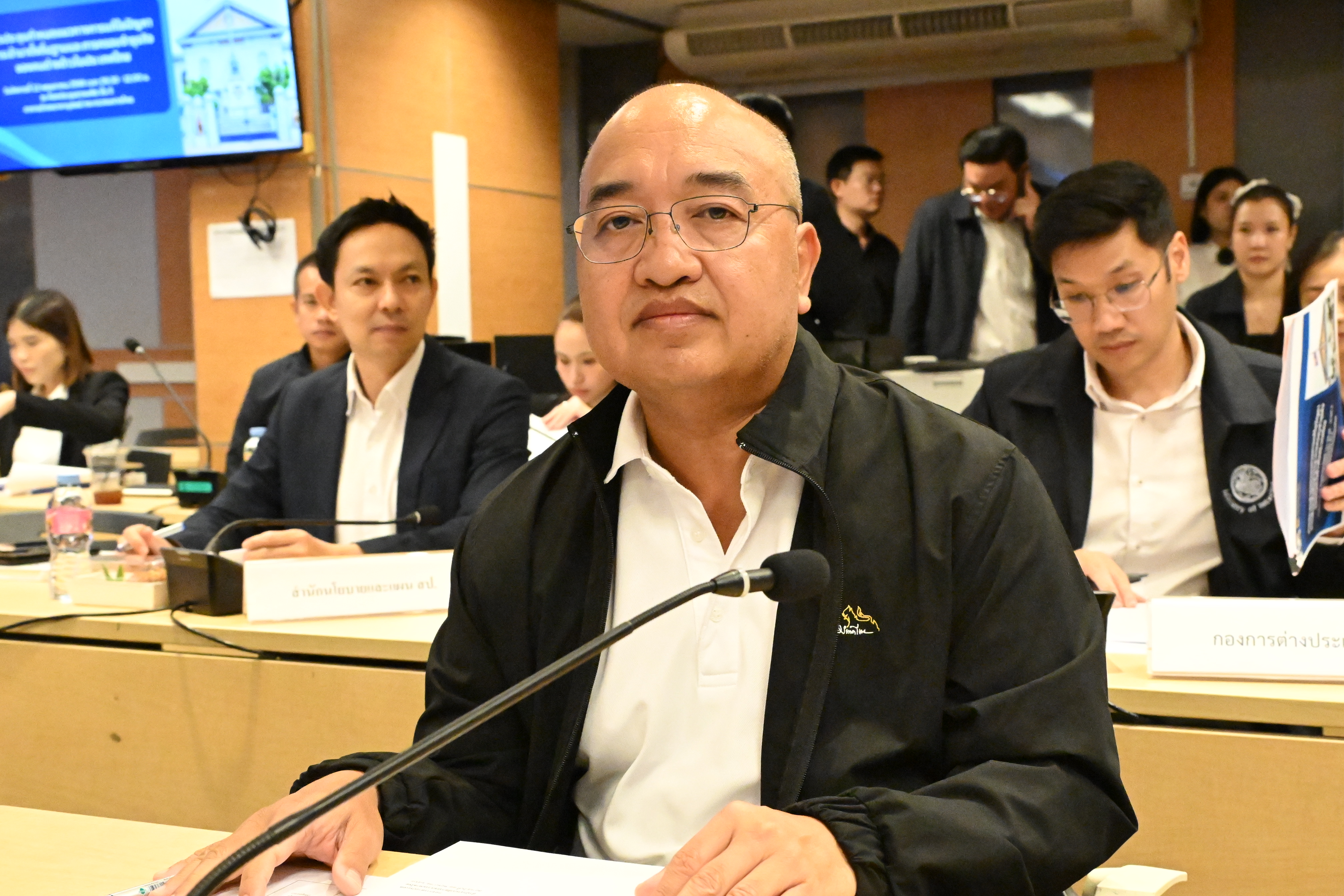 title - สำนักจัดการปฏิรูปที่ดินเข้าร่วมประชุมกำหนดแนวทางการแก้ไขปัญหาการเข้ามาตั้งถิ่นฐานและการครอบงำธุรกิจของคนต่างด้าวในประเทศไทย