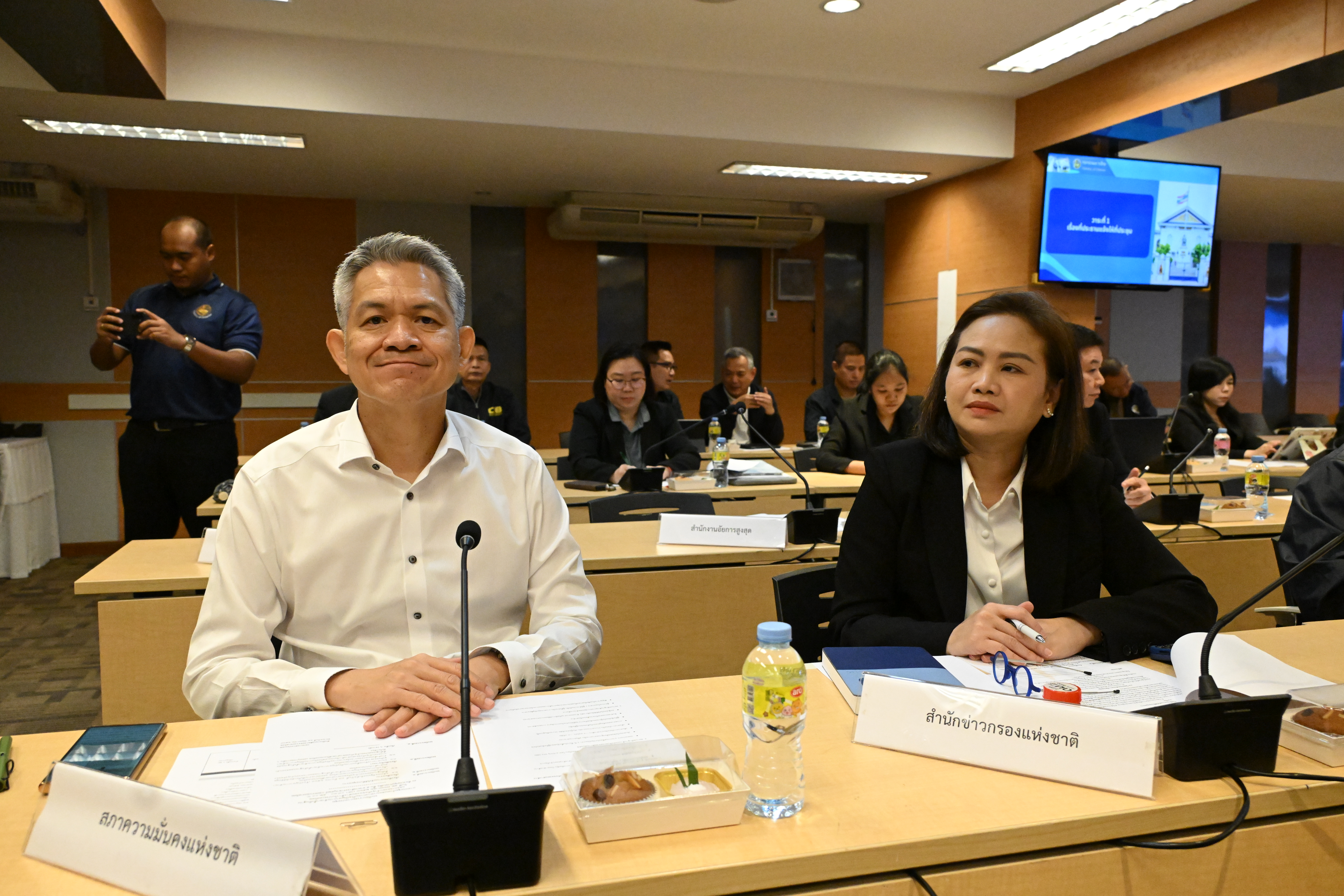 title - สำนักจัดการปฏิรูปที่ดินเข้าร่วมประชุมกำหนดแนวทางการแก้ไขปัญหาการเข้ามาตั้งถิ่นฐานและการครอบงำธุรกิจของคนต่างด้าวในประเทศไทย