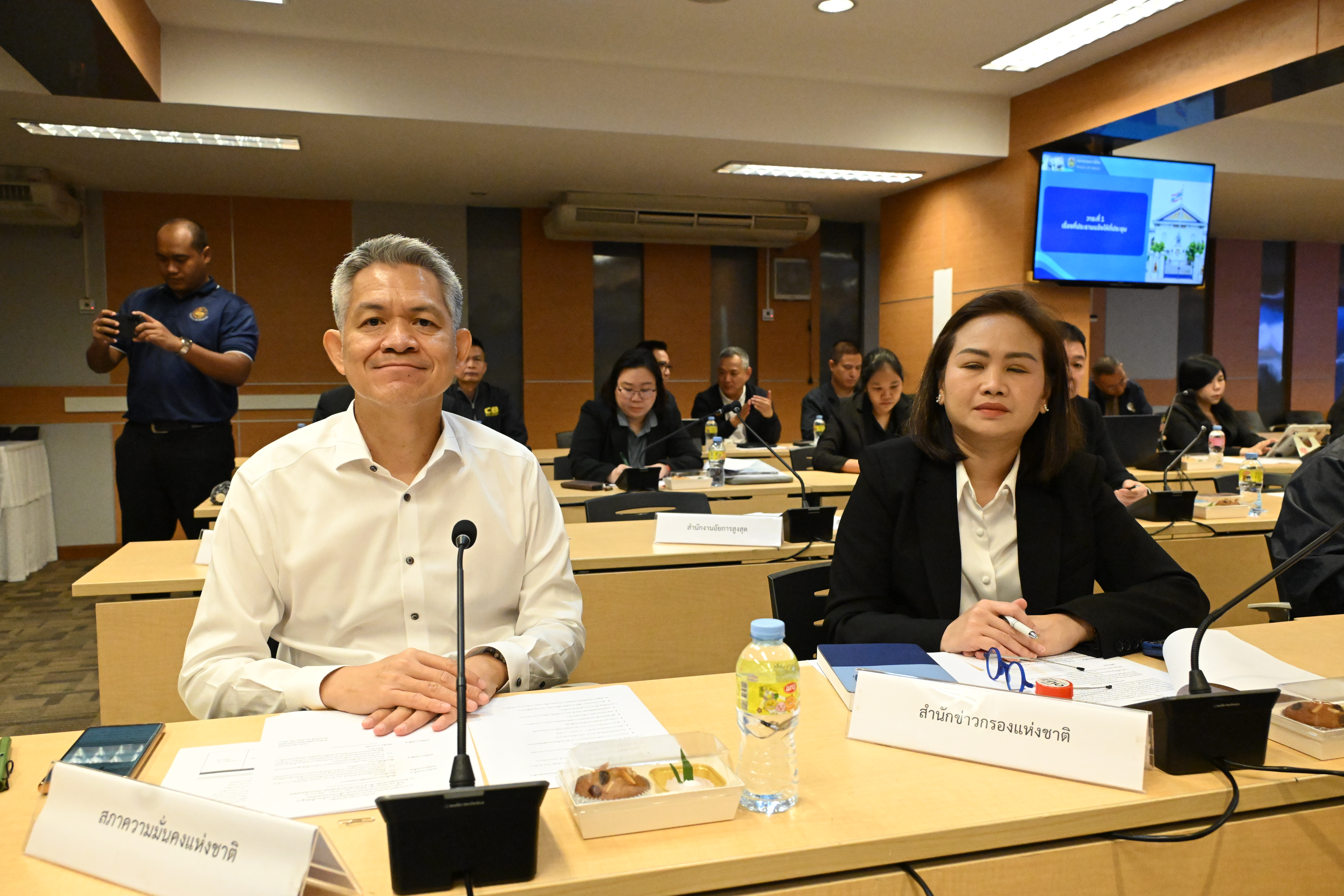 title - สำนักจัดการปฏิรูปที่ดินเข้าร่วมประชุมกำหนดแนวทางการแก้ไขปัญหาการเข้ามาตั้งถิ่นฐานและการครอบงำธุรกิจของคนต่างด้าวในประเทศไทย