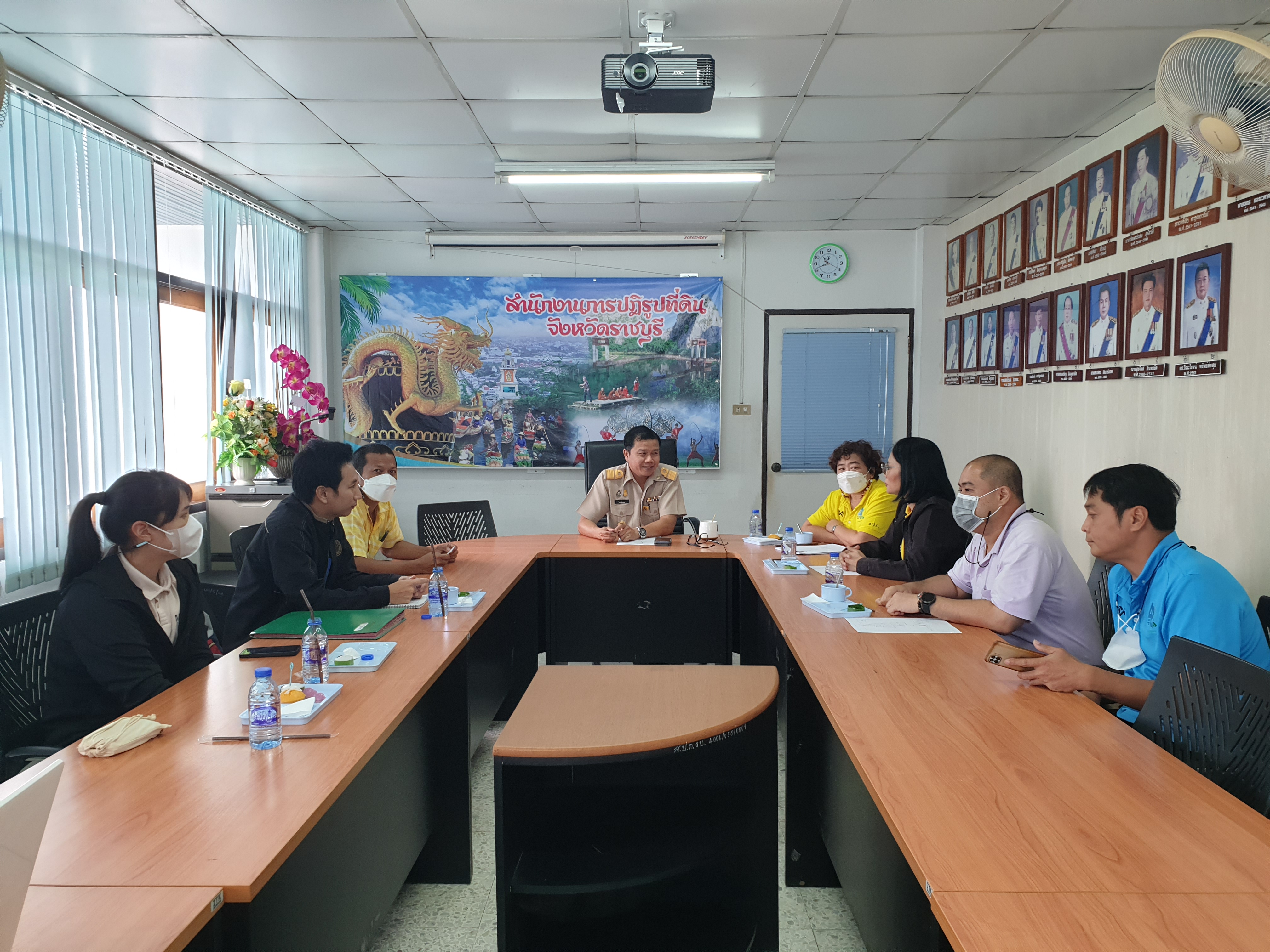 สจก. ลงพื้นที่เพื่อปฏิบัติภารกิจในการดำเนินงาน ตามโครงการบริหารจัดการที่ดินแปลงว่างประจำปีงบประมาณ พ.ศ.2566 ณ ส.ป.ก.จังหวัดราชบุรี และส.ป.ก.จังหวัดเพชรบุรี