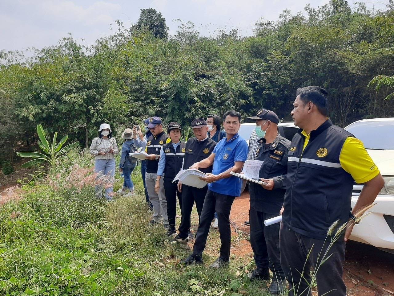 สจก. ร่วมตรวจสอบพื้นที่การขออนุญาตใช้ที่ดินเพื่อการก่อสร้าง โครงการอ่างเก็บน้ำพุบอนตำบลบ้านไร่ อำเภอบ้านไร่ จังหวัดอุทัยธานี