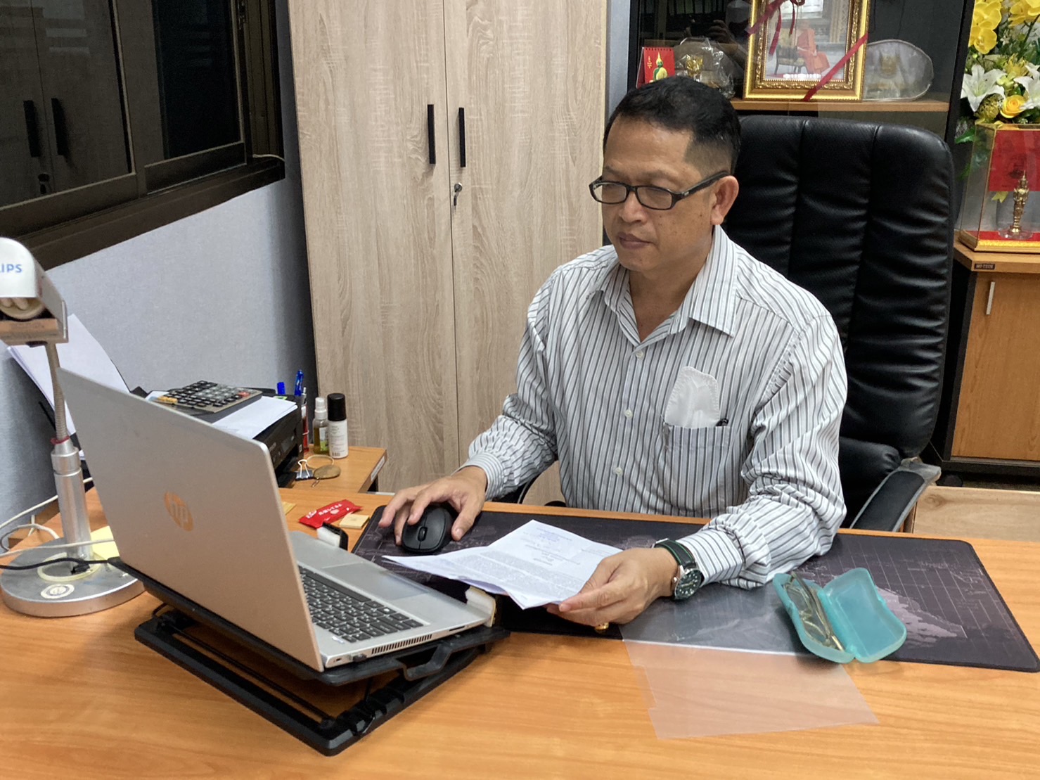 สำนักจัดการปฏิรูปที่ดิน ได้เข้าร่วมการประชุมรับฟังความคิดเห็นและข้อเสนอแนะที่เป็นประโยชน์เพิ่มเติมต่อร่างแผนการดำเนินงานส่งเสริมความร่วมมือในการสนับสนุนการปฏิบัติงาน คทช. ในภาคกลาง ผ่านระบบการประชุมทางไกลออนไลน์ โดยใช้โปรแกรม ZOOM Meeting