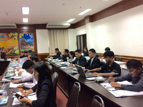 กลุ่มจัดการที่ดินรัฐ (กจร.)โดยการมอบหมายของนางสมพร ทองทั่ว ผอ.สจก.พร้อมด้วยนายยศพนธ์ธรณ์  ธนังศักดิ์ นิติกรชำนาญการพิเศษ รักษาราชการแทน ปทจ.ศรีสะเกษ เข้าร่วมตรวจสอบข้อเท็จจริงและร่วมประชุมพิจารณาแก้ไขปัญหาเรื่องร้องเรียนร่วมกับสำนักงานผู้ตรวจกาารแผ่นดิน 