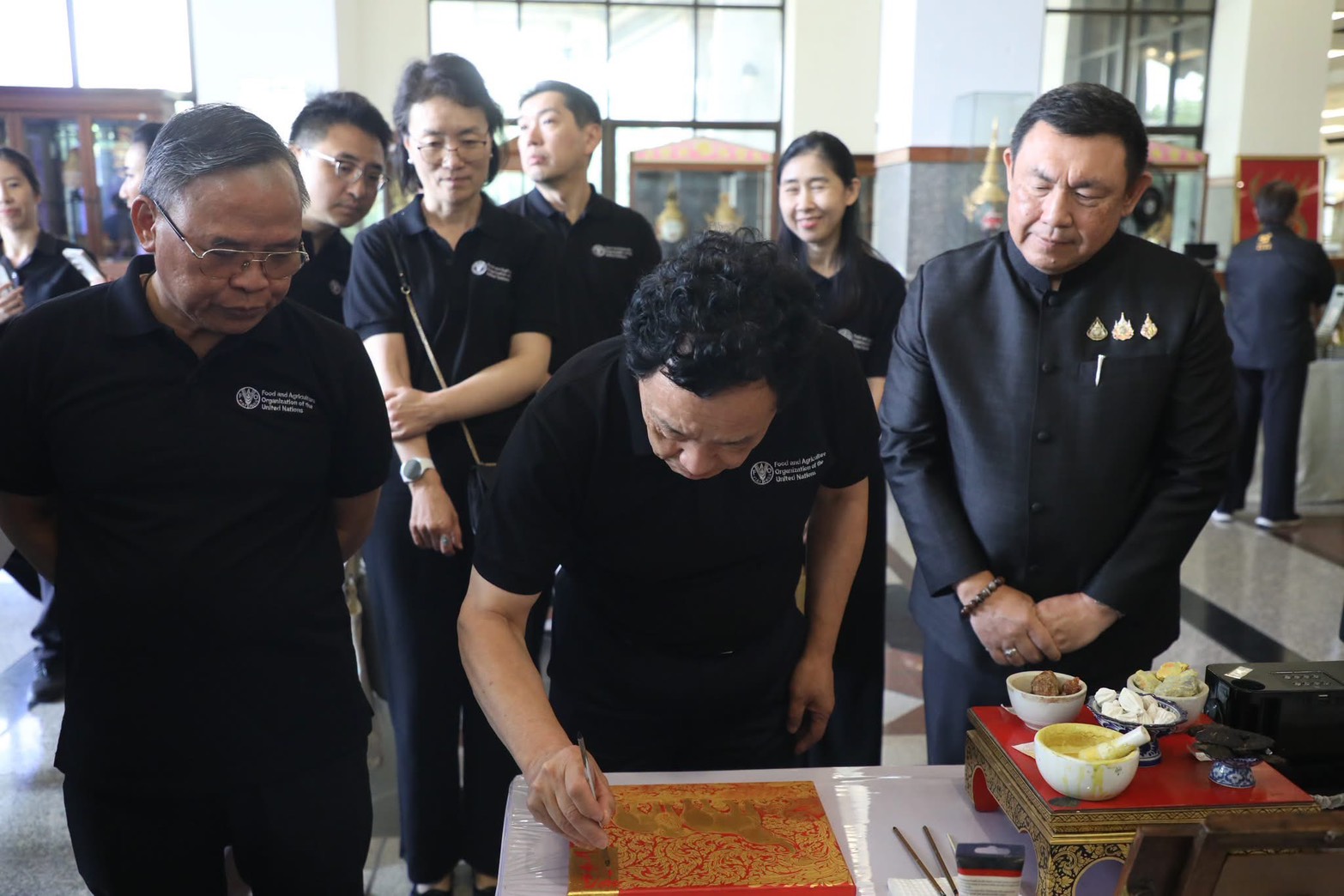 title - สจก. ร่วมต้อนรับผู้อำนวยการใหญ่ FAO แสดงผลงานด้านศิลปวัฒนธรรม