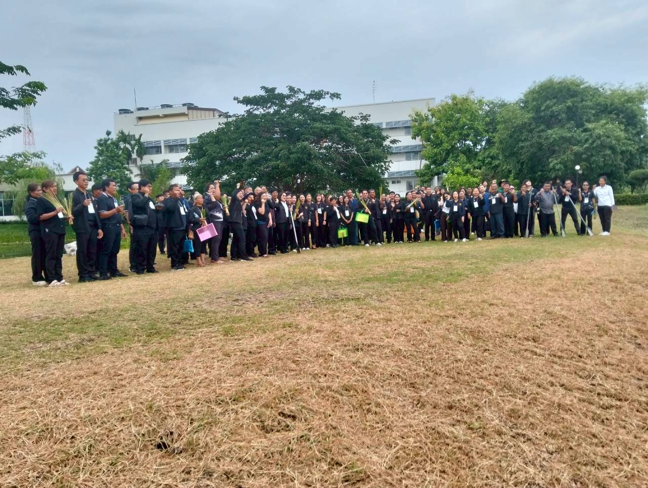 แปลงสาธิตการปลูกแฝก หลักสูตร 