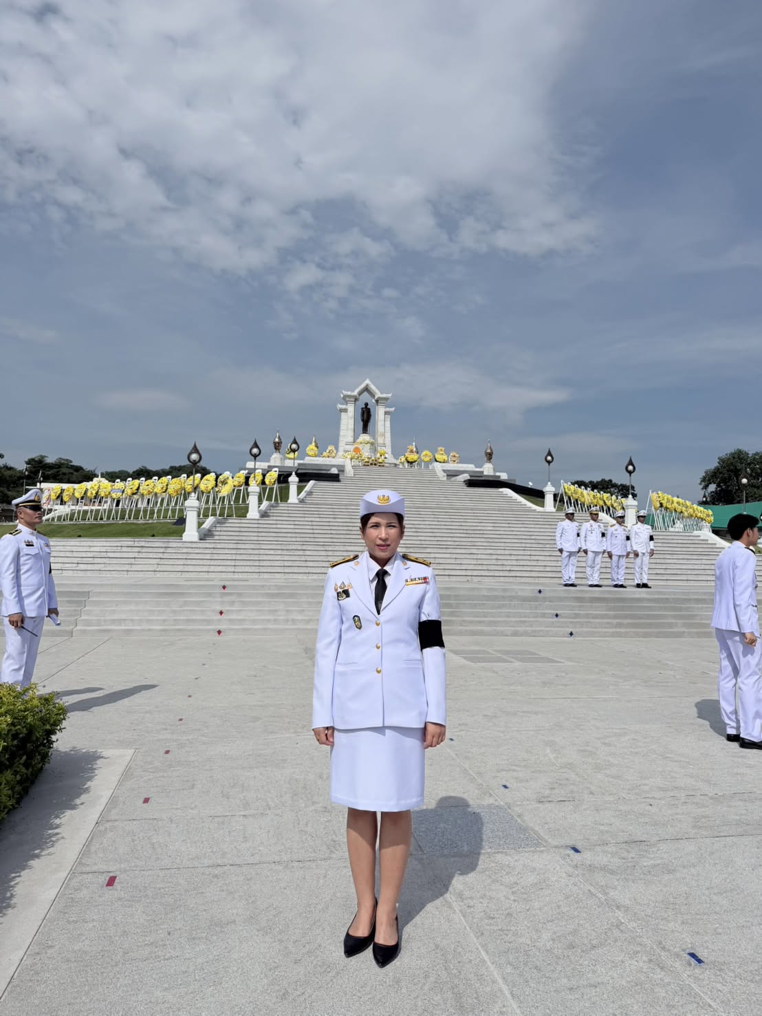 title - วันอังคาร ที่13 ตุลาคม 2569 นางสาววรัญญา นิ่มกุล ปฏิรูปที่ดินจังหวัดลพบุรี และเจ้าหน้าที่ฝ่ายบริหารทั่วไป เข้าร่วมกิจกรรมเนื่องในวันนวมินทรมหาราช 13 ตุลาคม 2569ณ พระบรมราชานุสาวรีย์พระบาทสมเด็จพระบรมชนกาธิเบศร มหาภูมิพลอดุลยเดชมหาราชบรมนาถบพิตร ศูนย์การทหารปืนใหญ่ ค่ายภูมิพล ต.เขาพระงาม อ.เมือง จ.ลพบุรี