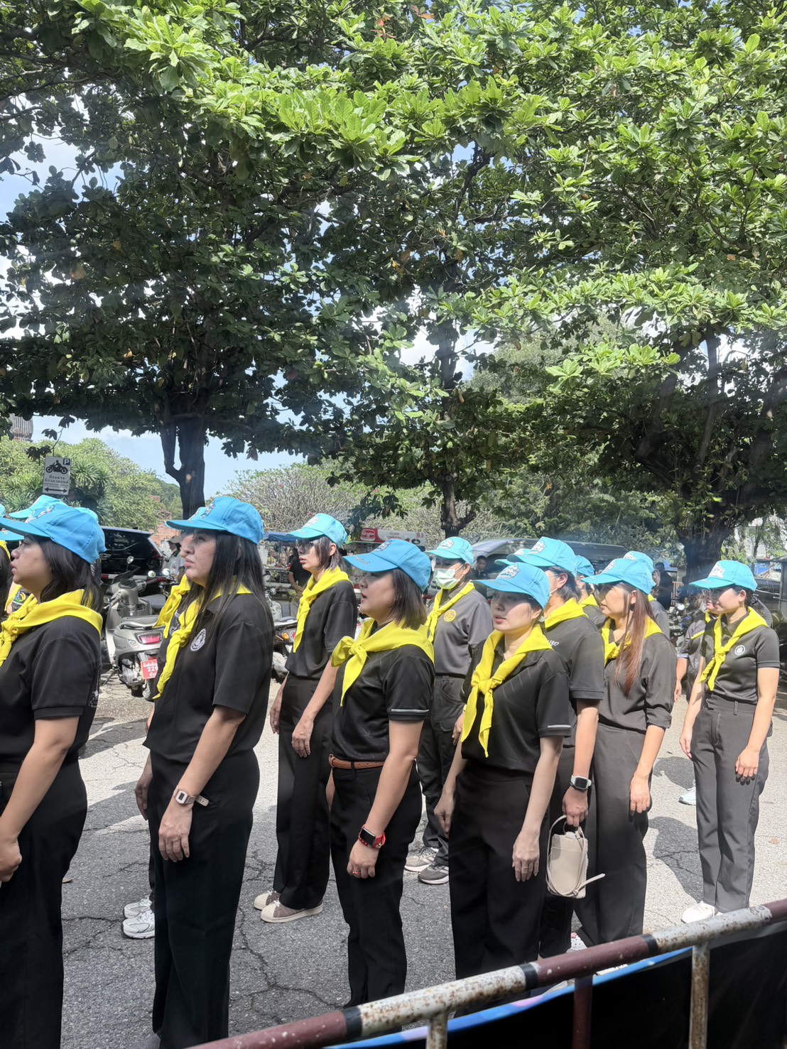 title - วันศุกร์ที่ 16 ตุลาคม 2569 นางสาววรัญญา นิ่มกุล ปฏิรูปที่ดินจังหวัดลพบุรีมอบหมายจ้าหน้าที่ทุกกลุ่ม/ฝ่าย เข้าร่วมกิจกรรมจิตอาสาพัฒนาเนื่องในวันคล้ายวันสวรรคตพระบาทสมเด็จพระจุลจอมเกล้าเจ้าอยู่หัว(วันปิยมหาราช) ณ สถานีรถไฟลพบุรี ตำบลท่าหิน อำเภอเมืองลพบุรี จังหวัดลพบุรี