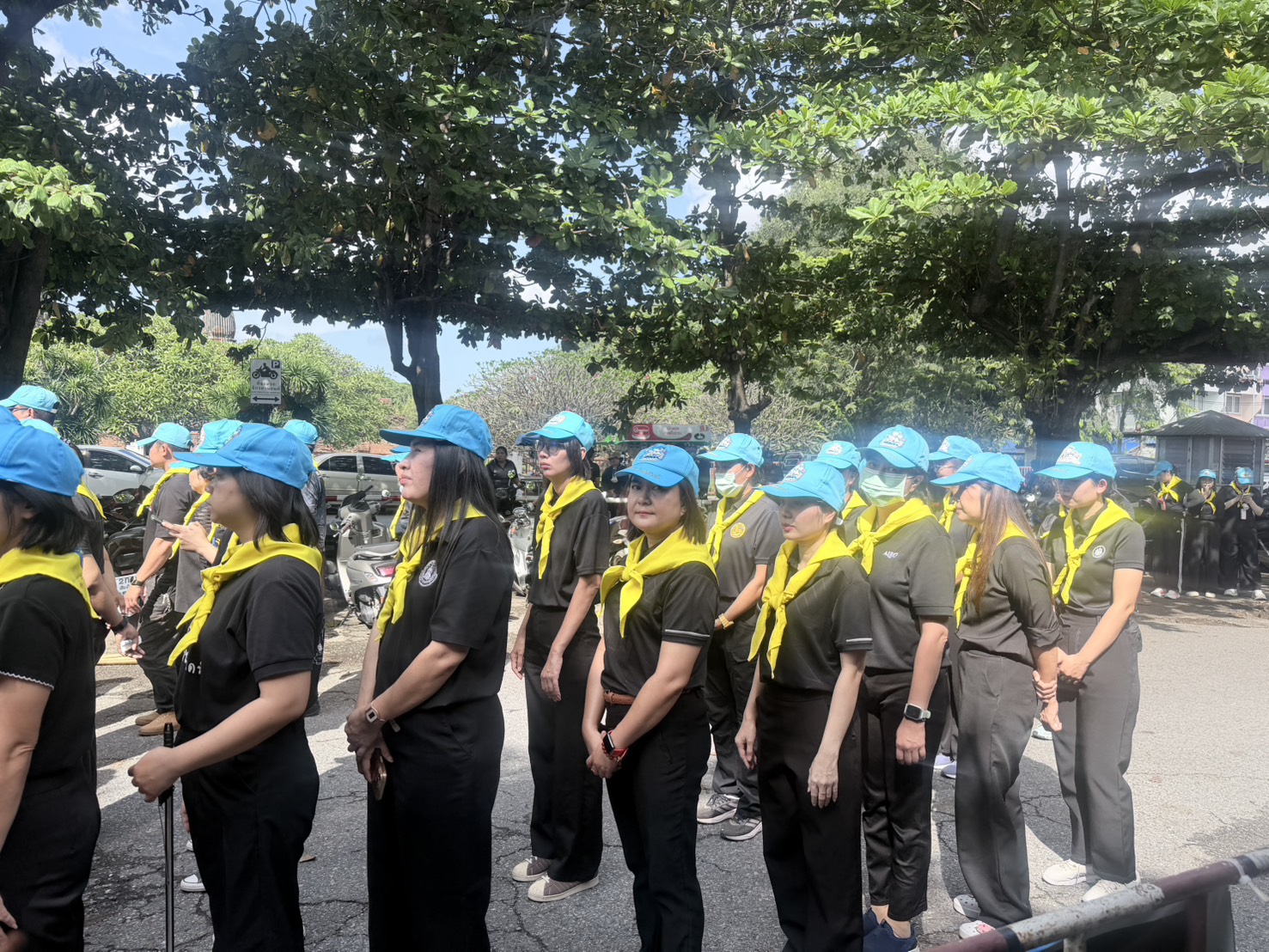 title - วันศุกร์ที่ 16 ตุลาคม 2569 นางสาววรัญญา นิ่มกุล ปฏิรูปที่ดินจังหวัดลพบุรีมอบหมายจ้าหน้าที่ทุกกลุ่ม/ฝ่าย เข้าร่วมกิจกรรมจิตอาสาพัฒนาเนื่องในวันคล้ายวันสวรรคตพระบาทสมเด็จพระจุลจอมเกล้าเจ้าอยู่หัว(วันปิยมหาราช) ณ สถานีรถไฟลพบุรี ตำบลท่าหิน อำเภอเมืองลพบุรี จังหวัดลพบุรี