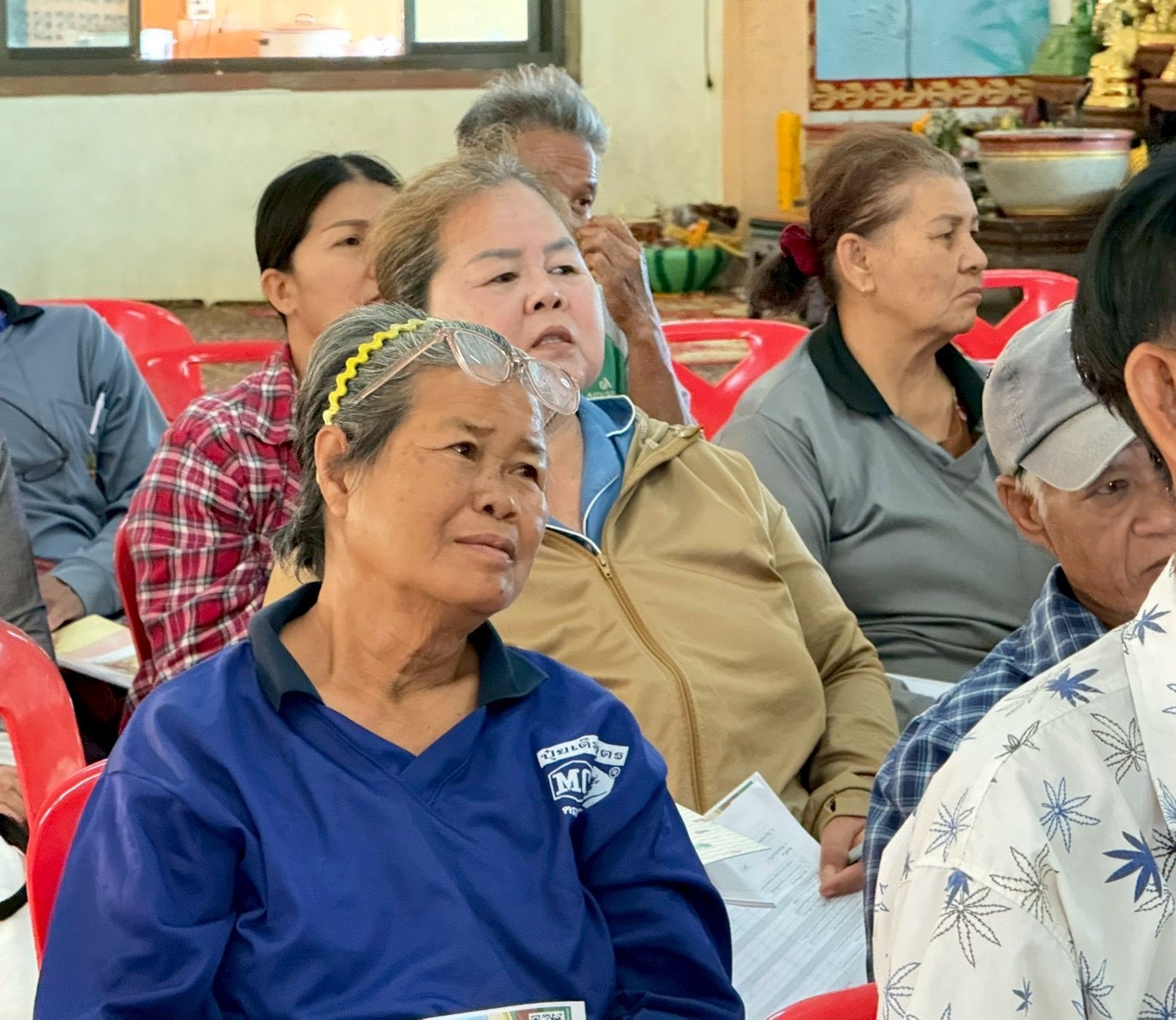 title - วันที่ 12 กุมภาพันธ์ 2569 นางสาววรัญญา นิ่มกุล ปฏิรูปที่ดินจังหวัดลพบุรี มอบหมายให้กลุ่มยุทธศาสตร์ และการปฏิรูปที่ดิน ดำเนินการจัดฝึกอบรมโครงการพัฒนาเกษตรกรรมยั่งยืนในเขตปฏิรูปที่ดินจังหวัดลพบุรี ปีงบประมาณ พ.ศ. 2569 หลักสูตร 2 การพัฒนาและส่งเสริมการเพิ่มมูลค่าสินค้าเกษตรกรรมยั่งยืนในเขตปฏิรูปที่ดิน ให้แก่เกษตรกร ในเขตปฏิรูปที่ดิน ตำบลหัวลำ อำเภอท่าหลวง และตำบลห้วยขุนราม อำเภอพัฒนานิคม จังหวัดลพบุรี จำนวน 50 ราย  ณ วัดศิริธรรมวนาราม (วัดทุ่งดินแดง)  หมู่ที่ 6 ตำบลหัวลำ อำเภอท่าหลวง จังหวัดลพบุรี โดยมีวัตถุประสงค์เพื่อส่งเสริม และสนับสนุนเกษตรกรในการพัฒนายกระดับการผลิต เพิ่มมูลค่าสินค้า และเพิ่มช่องทางการสร้างรายได้ ด้วยการจัดการเกษตรกรรมยั่งยืนตลอดห่วงโซ่คุณค่า รวมทั้งผู้นำเกษตรกรให้เป็นผู้ประกอบการเกษตรกรรมยั่งยืนในระดับที่พึ่งตนเองได้  สามารถเป็นต้นแบบในการขยายผลการพัฒนาให้แก่เกษตรกรในเขตปฏิรูปที่ดินจังหวัดลพบุรี