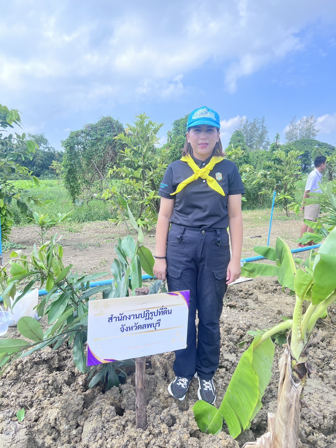 title - วันพุธที่ 21 ตุลาคม 2569 นางสาววรัญญา นิ่มกุล ปฏิรูปที่ดินจังหวัดลพบุรีพร้อมเจ้าหน้าที่ส.ป.ก.ลพบุรีทุกกลุ่ม/ฝ่าย เข้าร่วมกิจกรรมจิตอาสาพัฒนาเนื่องในวันคล้ายวันสวรรคตสมเด็จพระนางเจ้าสิริกิติ์พระบรมราชินีนาถพระบรมราชชนนีพันปีหลวง ณ โรงเรียนวินิตศึกษาในพระราชูปถัมภ์ฯแห่งที่ 2 ตำบลโพธิ์เก้าต้น อำเภอเมืองลพบุรี จังหวัดลพบุรี
