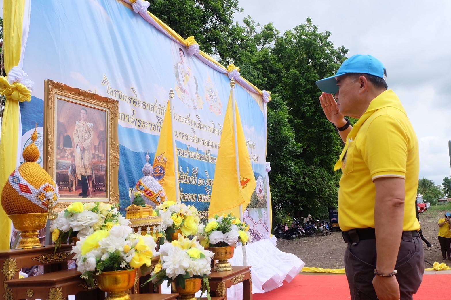 นายวิณะโรจน์ ทรัพย์ส่งสุข เลขาธิการ ส.ป.ก. เป็นประธานพิธีเปิดโครงการ จิตอาสารักสิ่งแวดล้อมเฉลิมพระเกียรติพระบาทสมเด็จพระเจ้าอยู่หัว