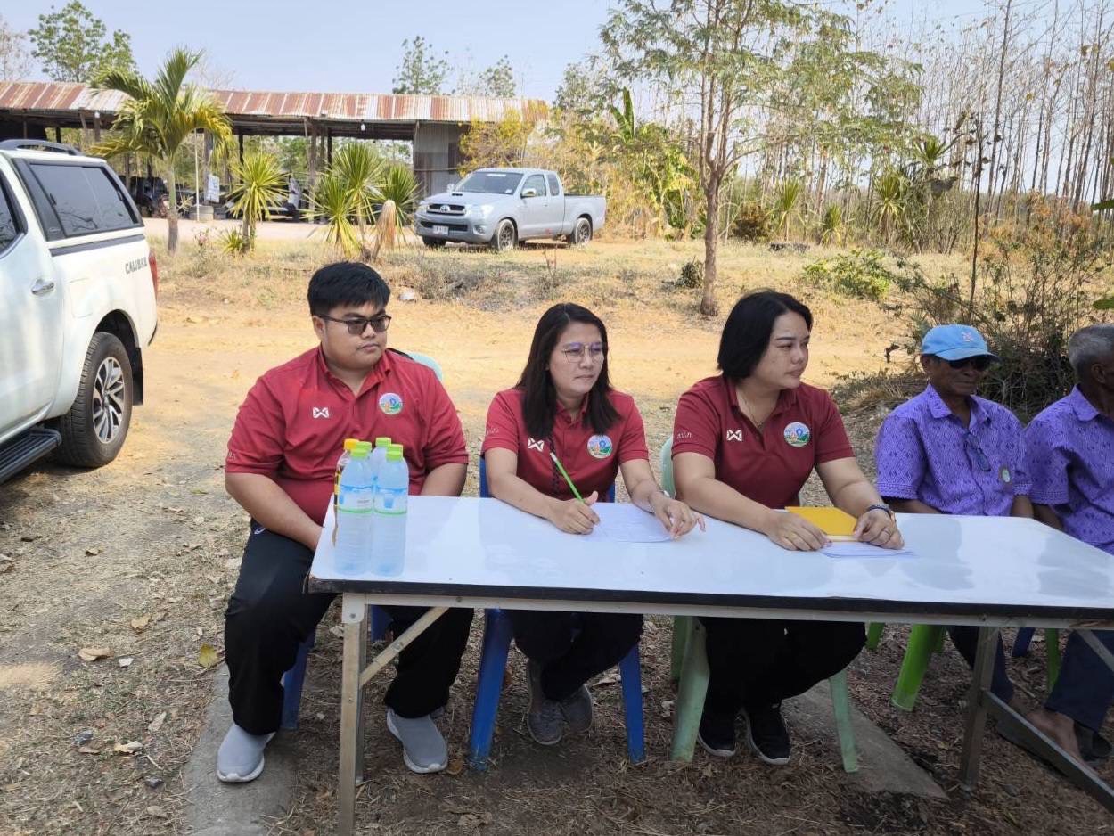 ประชาสัมพันธ์และรับสมัครเกษตรกรในเขตปฏิรูปที่ดินจังหวัดลพบุรีเข้าร่วมโครงการส่งเสริมระบบวนเกษตรในเขตปฏิรูปที่ดิน และโครงการพัฒนาและรณรงค์การปลูกหญ้าแฝก อันเนื่องมาจากพระราชดำริ
