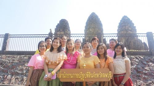 ส.ป.ก.ลพบุรี ร่วมรณรงค์แต่งไทยเนื่องในงานแผ่นดินสมเด็จพระนารายณ์มหาราชครั้งที่ 31 ประจำปี 2561