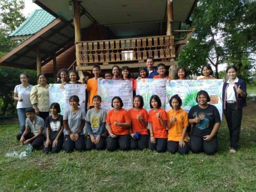 เวทีสำรวจระบบนิเวศข้าวระยะแตกกอ ณ แปลงสาธิตโรงเรียนเกษตรกร อ.วัลลภ ทักษิณ โรงเรียนบ้านหนองขามแสบง 
