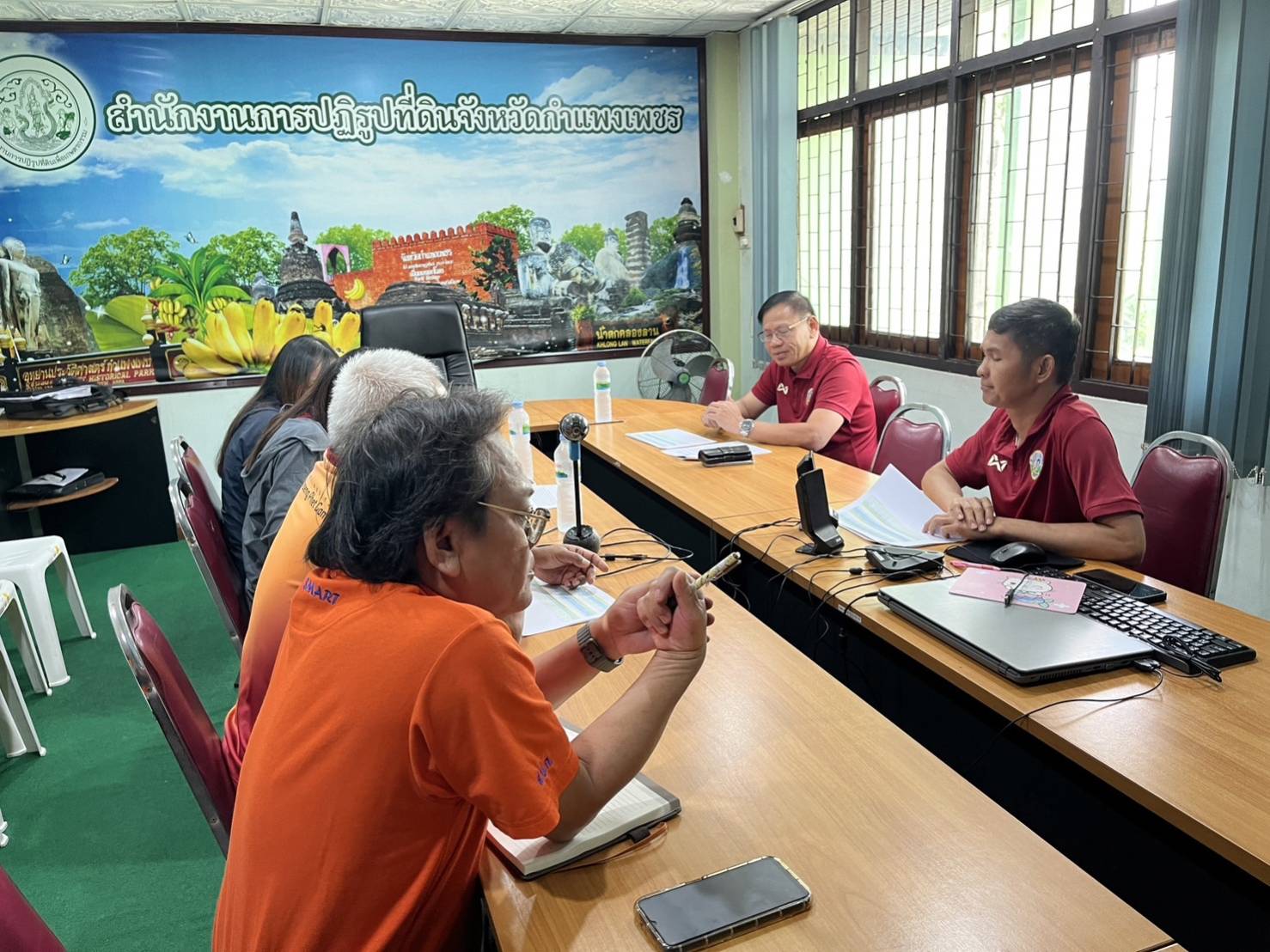 นายพนมไพร ดีใหม่ ผอ. สผส. เดินทางติดตามผลการสำรวจรังวัด โครงการแผนที่แปลงที่ดินตามมาตรฐาน Rtk Gnss วันที่ 21 สิงหาคม 2568 สปก. กำแพงเพชร