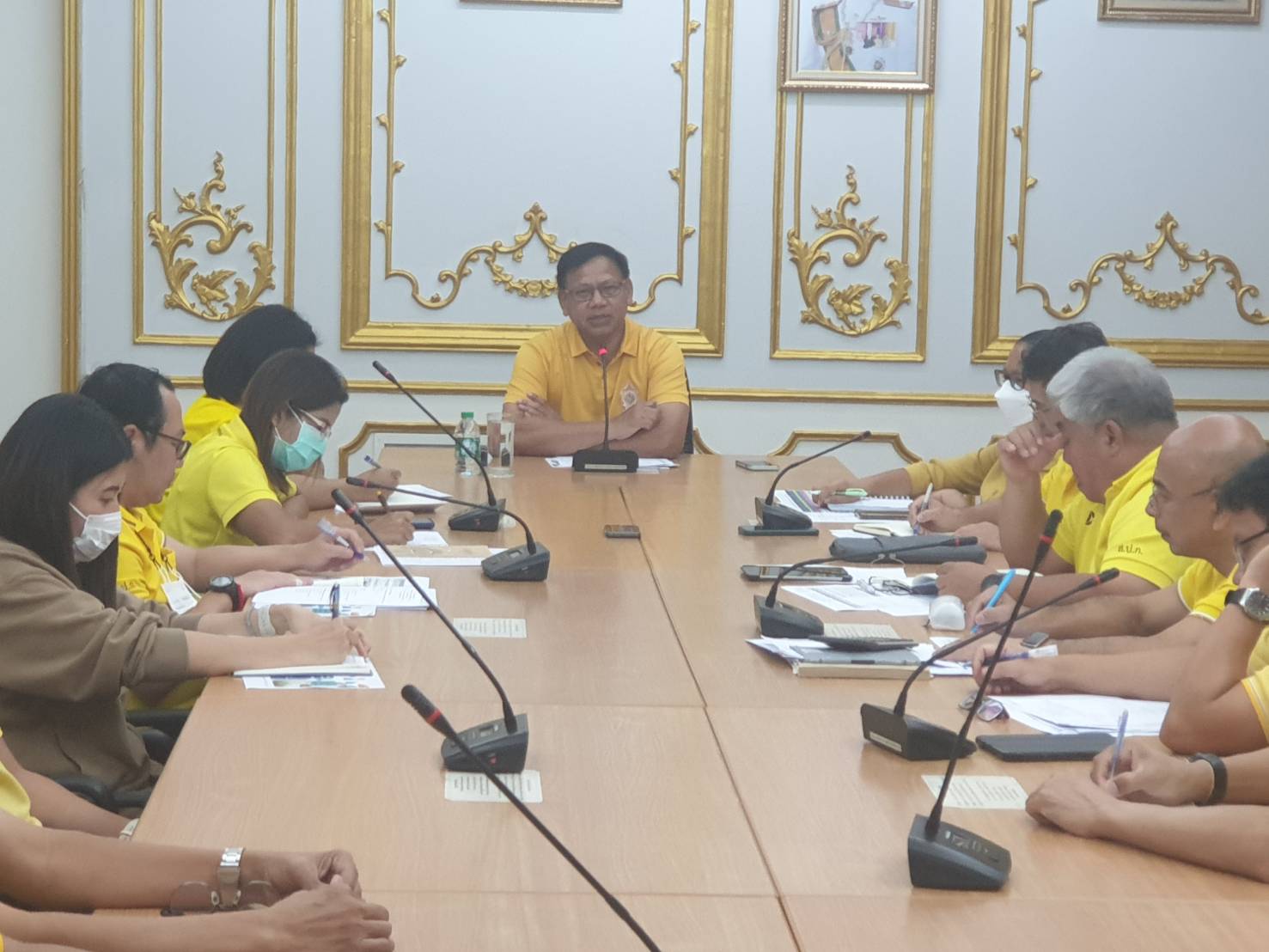 ท่าน ผอ. พนมไพร ดีใหม่ เป็นประธาน การประชุมประจำเดือน ของสำนักจัดการแผนที่และสารบบที่ดิน ครั้งที่ 10/2567 