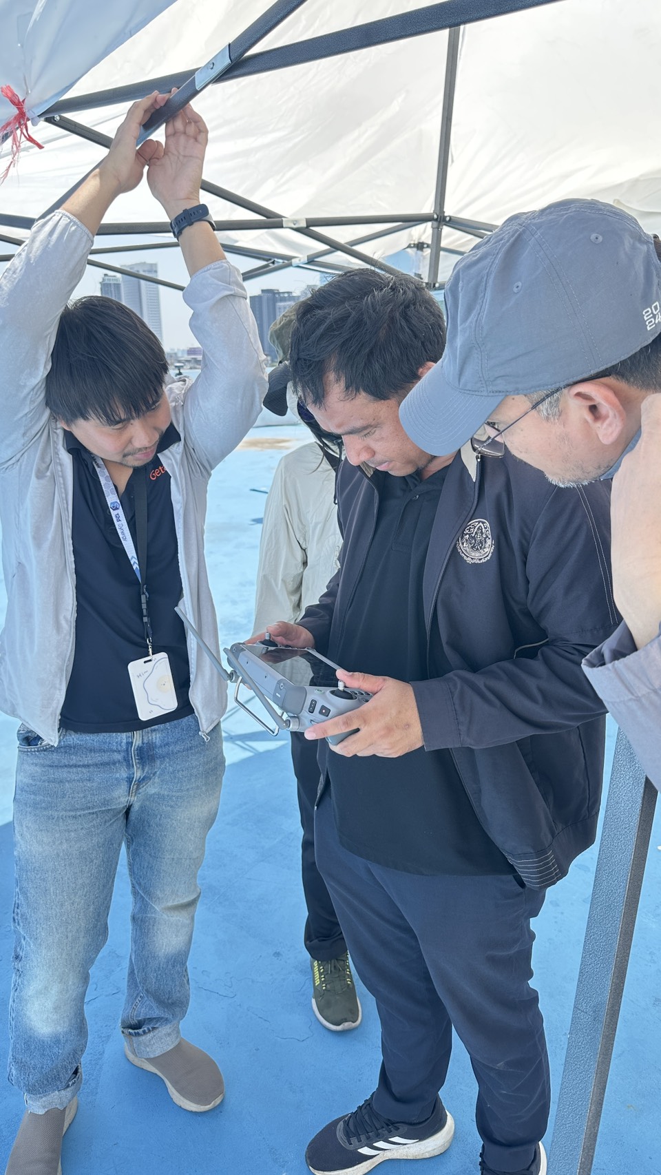 title - สำนักจัดการแผนที่และสารบบที่ดินจัดให้มีการฝึกอบรมการใช้งานอากาศยานไร้คนขับแก่บุคลากรที่เกี่ยวข้องเพื่อพัฒนาความรู้ความสามารถความชำนาญ ในการปฎิบัติภารกิจงานสนับสนุน วันที่ 9-10 มีนาคม 2569 