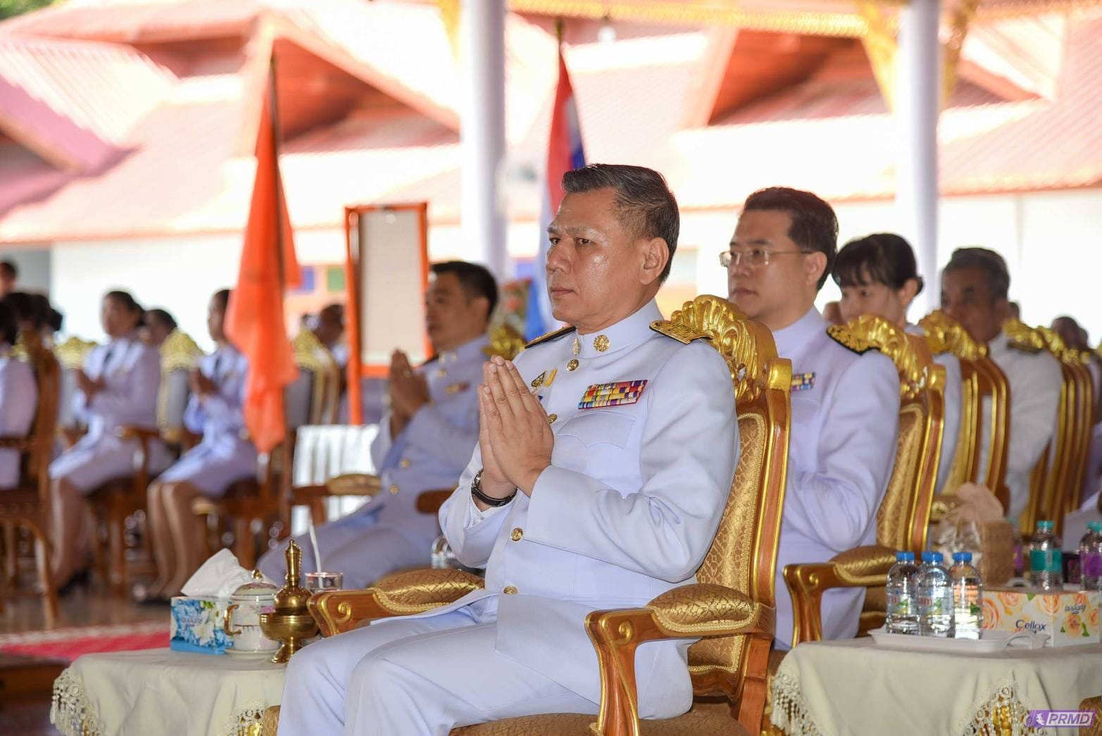  ร่วมพิธีเจริญพระพุทธมนต์