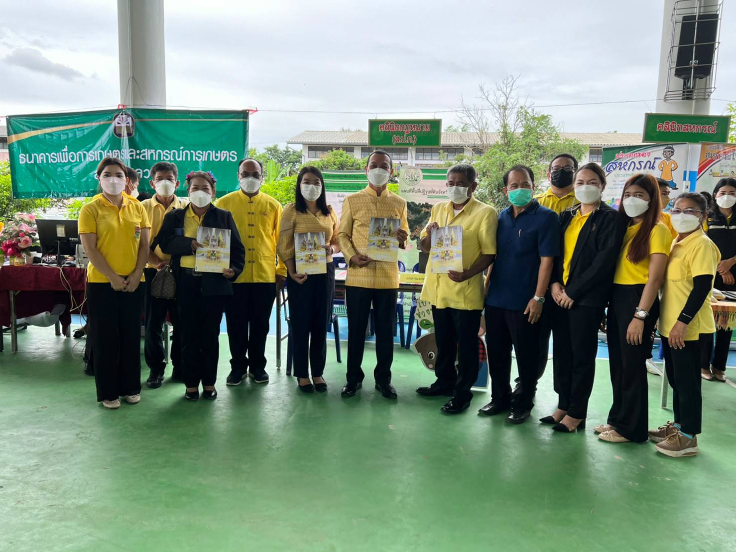 ร่วมออกหน่วยบริการโครงการคลินิกเกษตรกรเคลื่อนที่ในพระราชานุเคราะห์สมเด็จพระบรมโอรสาธิราช ฯ สยามมกุฎราชกุมาร 