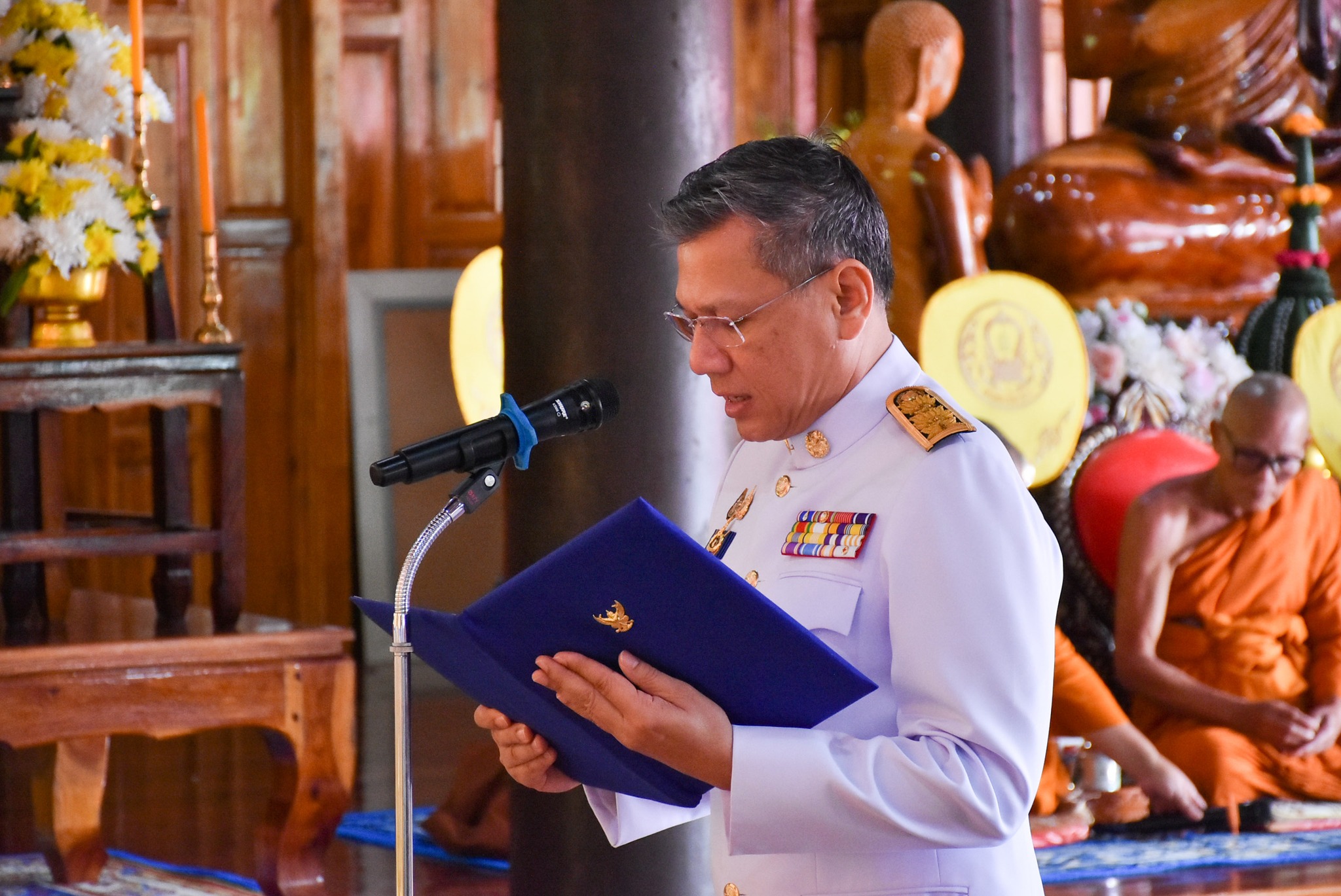  ร่วมพิธีเจริญพระพุทธมนต์