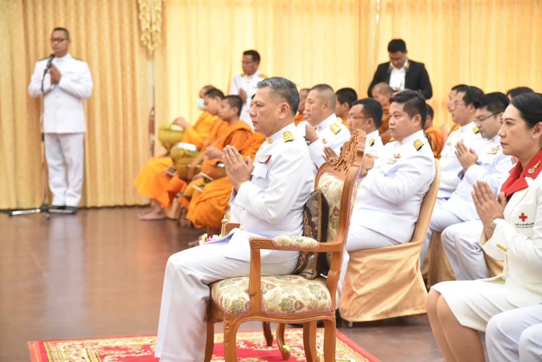 ร่วมพิธีเนื่องในวันพระบาทสมเด็จพระพุทธยอดฟ้าจุฬาโลกมหาราช 