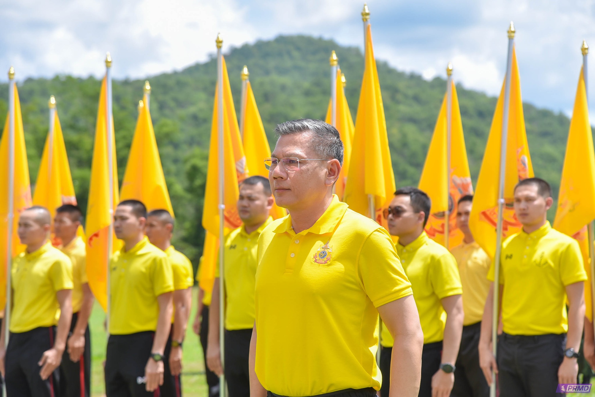 ร่วมกิจกรรมเดิน วิ่ง ปั่น ธงตราสัญลักษณ์งานเฉลิมพระเกียรติพระบาทสมเด็จพระเจ้าอยู่หัวฯ