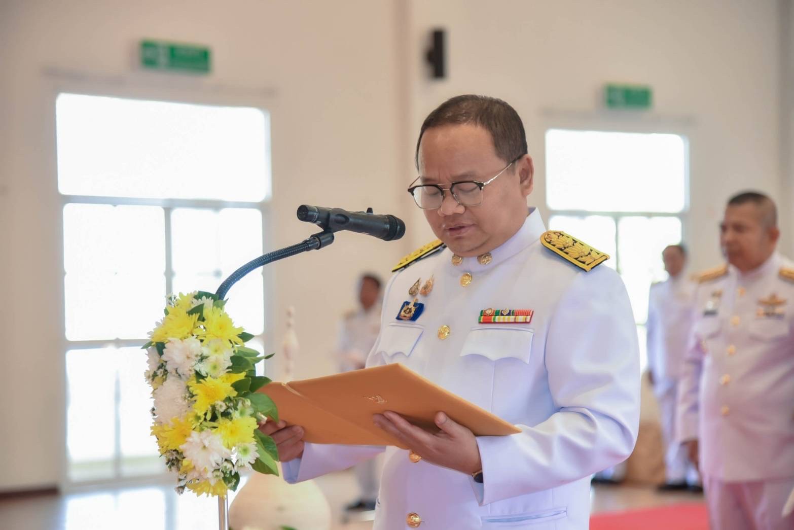 ร่วมพิธีสวดพระพุทธมนต์และพิธีทำบุญตักบาตรถวายพระราชกุศล เนื่องในวันพ่อขุนรามคำแหงมหาราช 