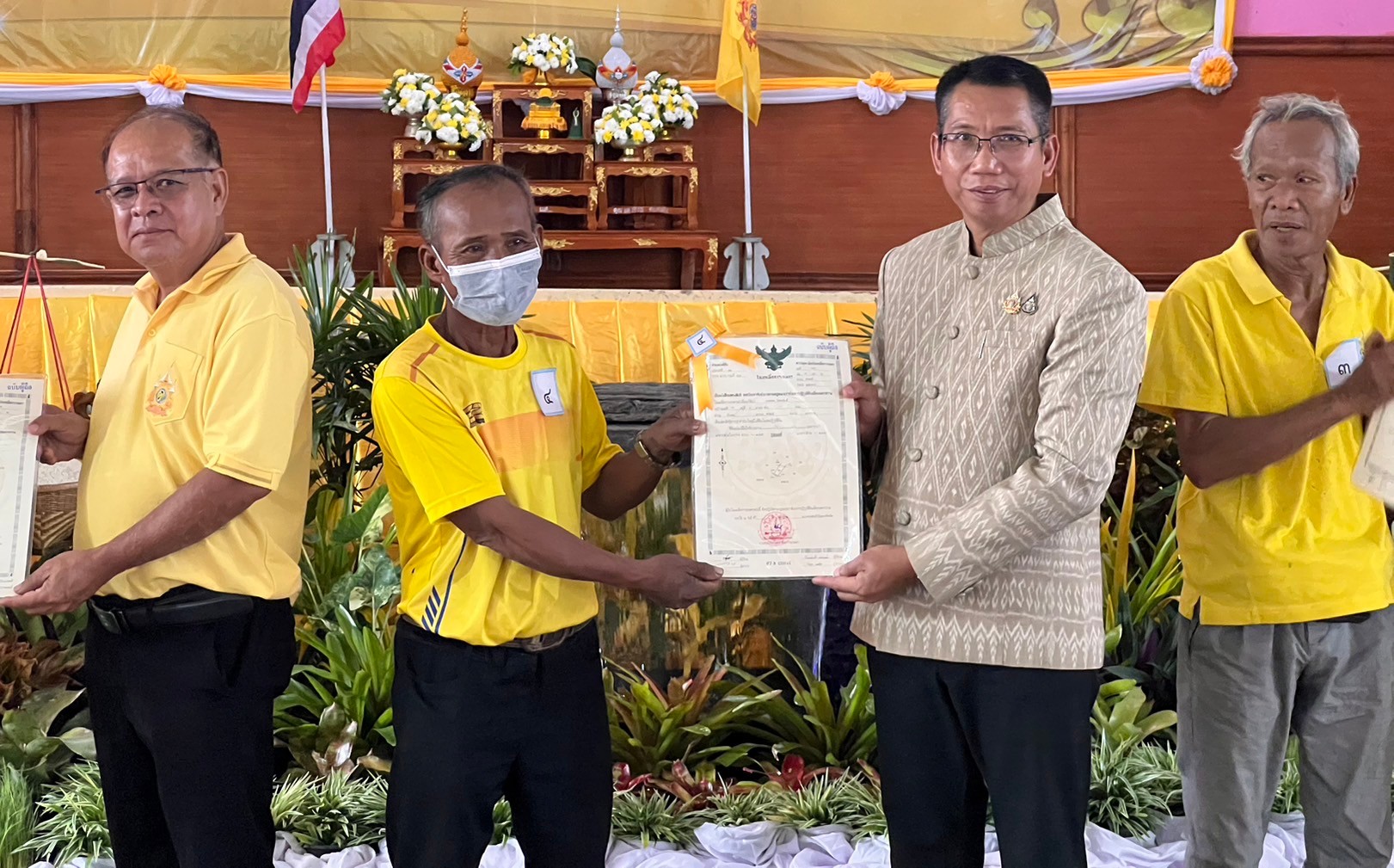  ร่วมพิธีเปิดและออกหน่วยบริการ โครงการคลินิกเกษตรเคลื่อนที่