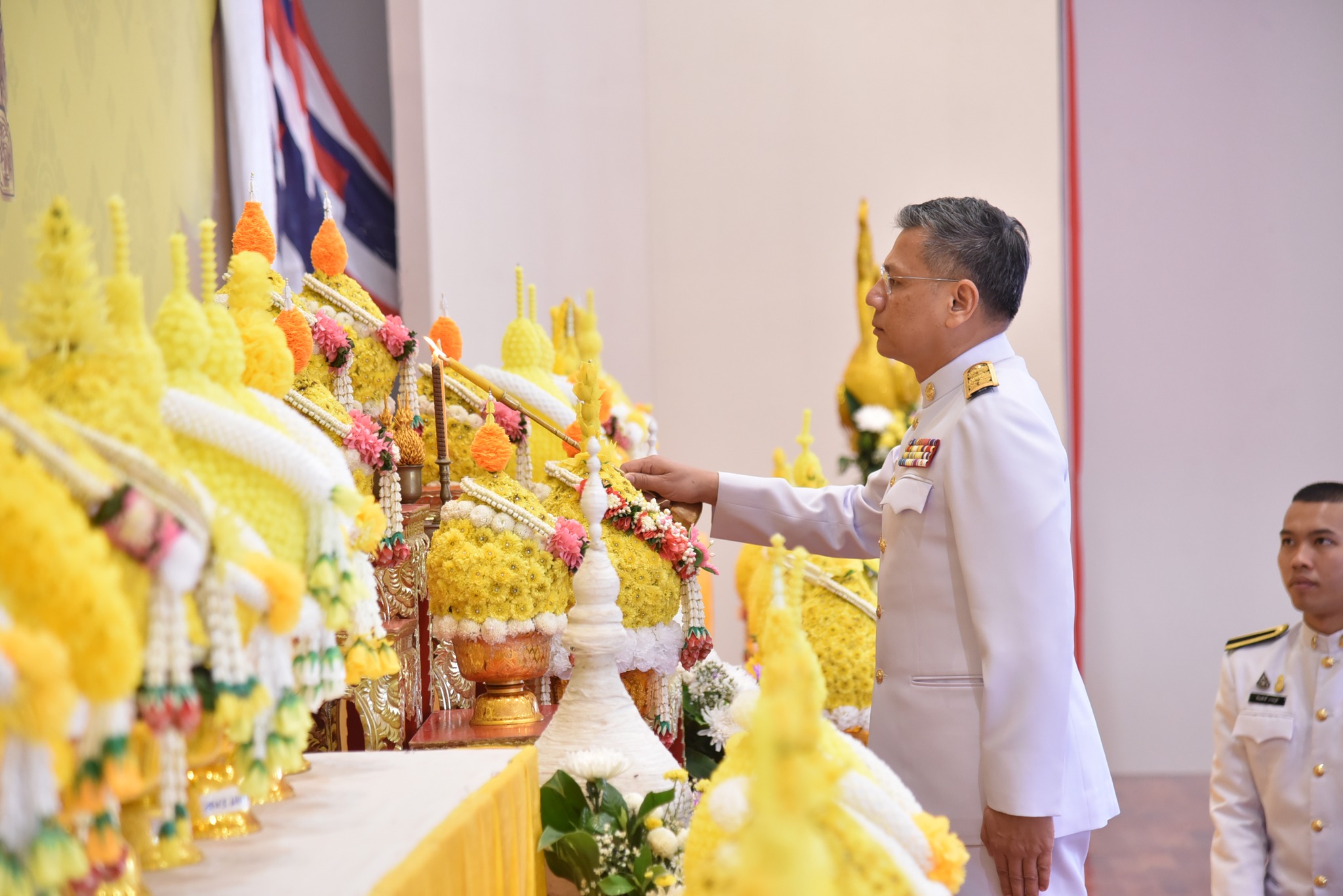 ร่วมพิธีสวดพระพุทธมนต์และพิธีทำบุญตักบาตรถวายพระราชกุศล เนื่องในวันที่ระลึกพระบาทสมเด็จพระนั่งเกล้าเจ้าอยู่หัวพระมหาเจษฎาราชเจ้า