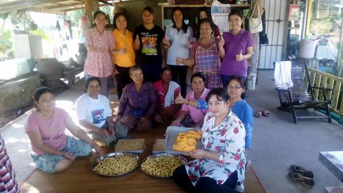 ในโครงการฝึกอบรมศิลปาชีพเพื่อวิสาหกิจชุมชน ปีงบประมาณ 2559  