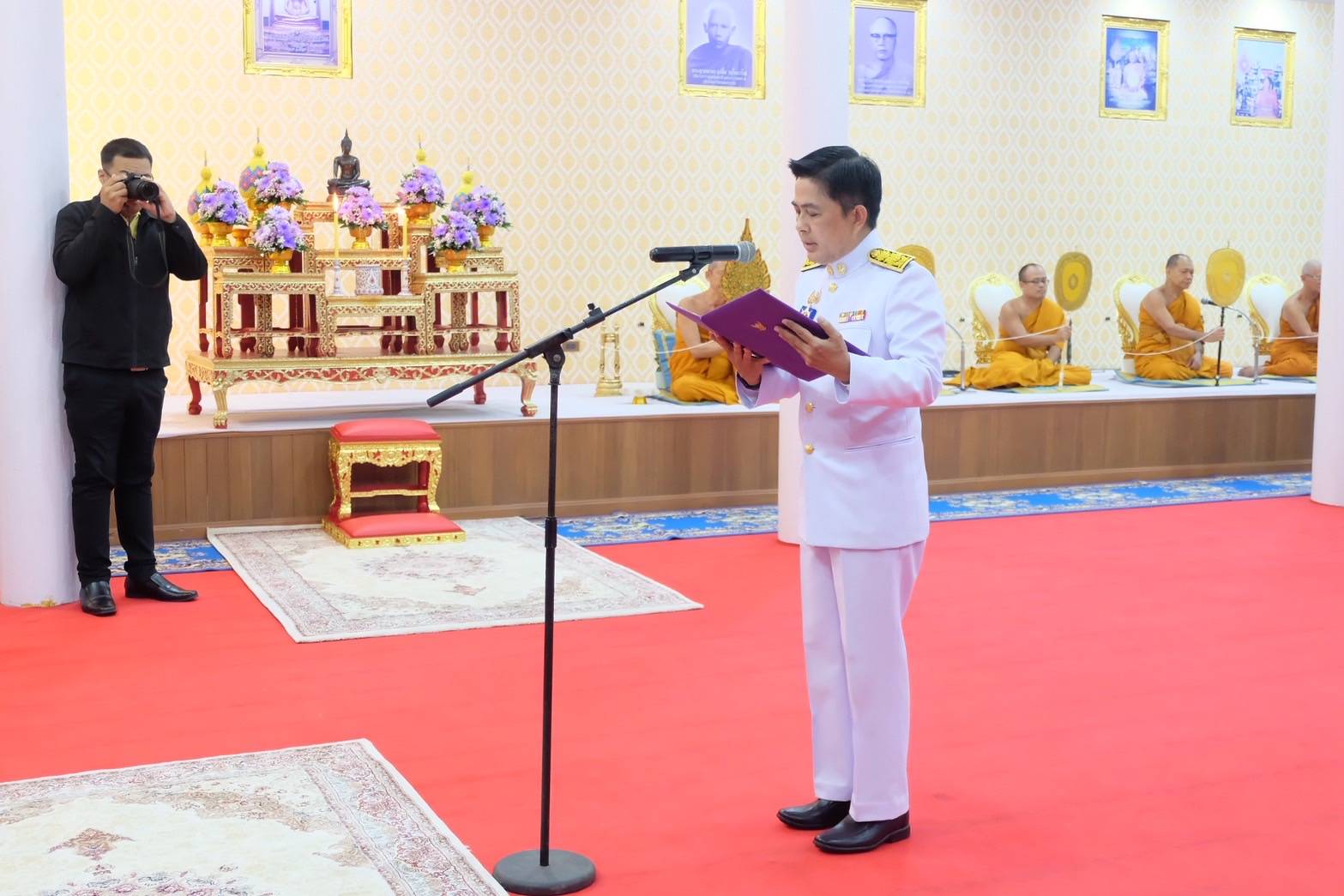 ส.ป.ก.นครนายก​ ร่วมพิธีเจริญพระพุทธมนต์ ทำบุญตักบาตรเพื่อถวายเป็นพระราชกุศล
