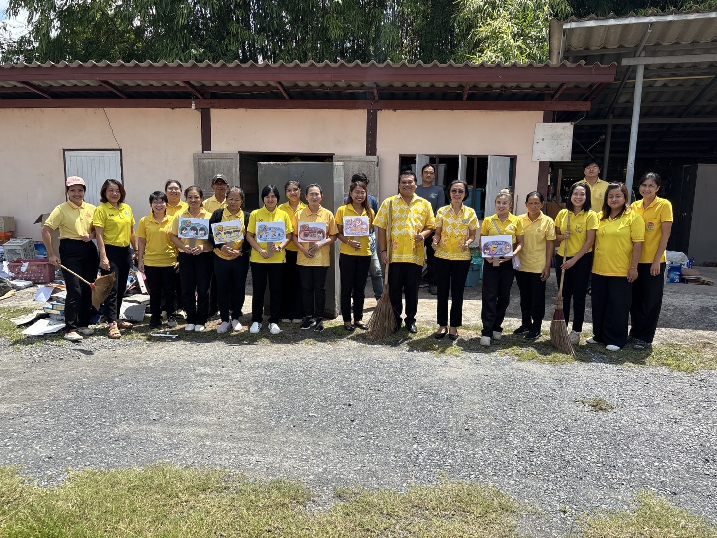 ส.ป.ก.นครนายก ร่วมทำกิจกรรม Big Cleaning Day 